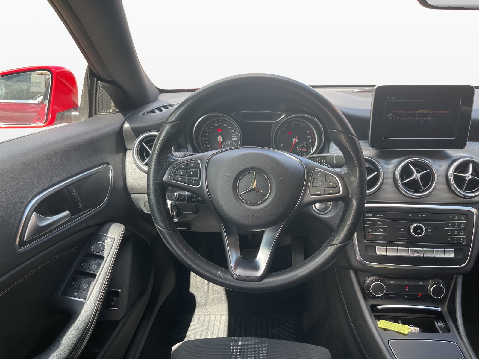 MERCEDES-BENZ CLA 180 Urban 7G-DCT-image-10