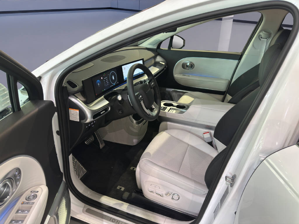HYUNDAI IONIQ 9 Vertex 110 KWH 4WD-image-5