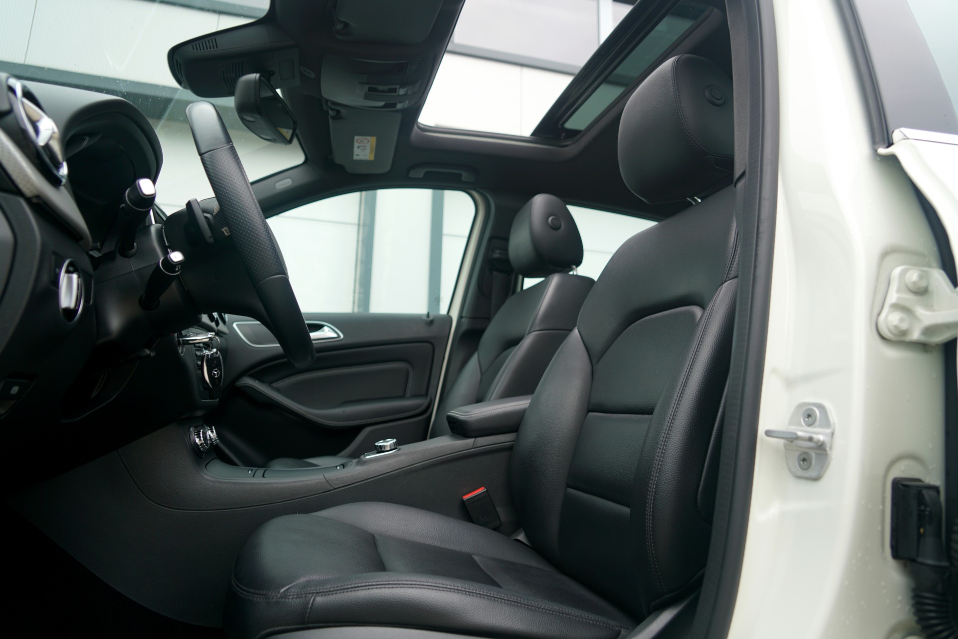 MERCEDES-BENZ B 220 4Matic 7G-DCT (CH)-image-7