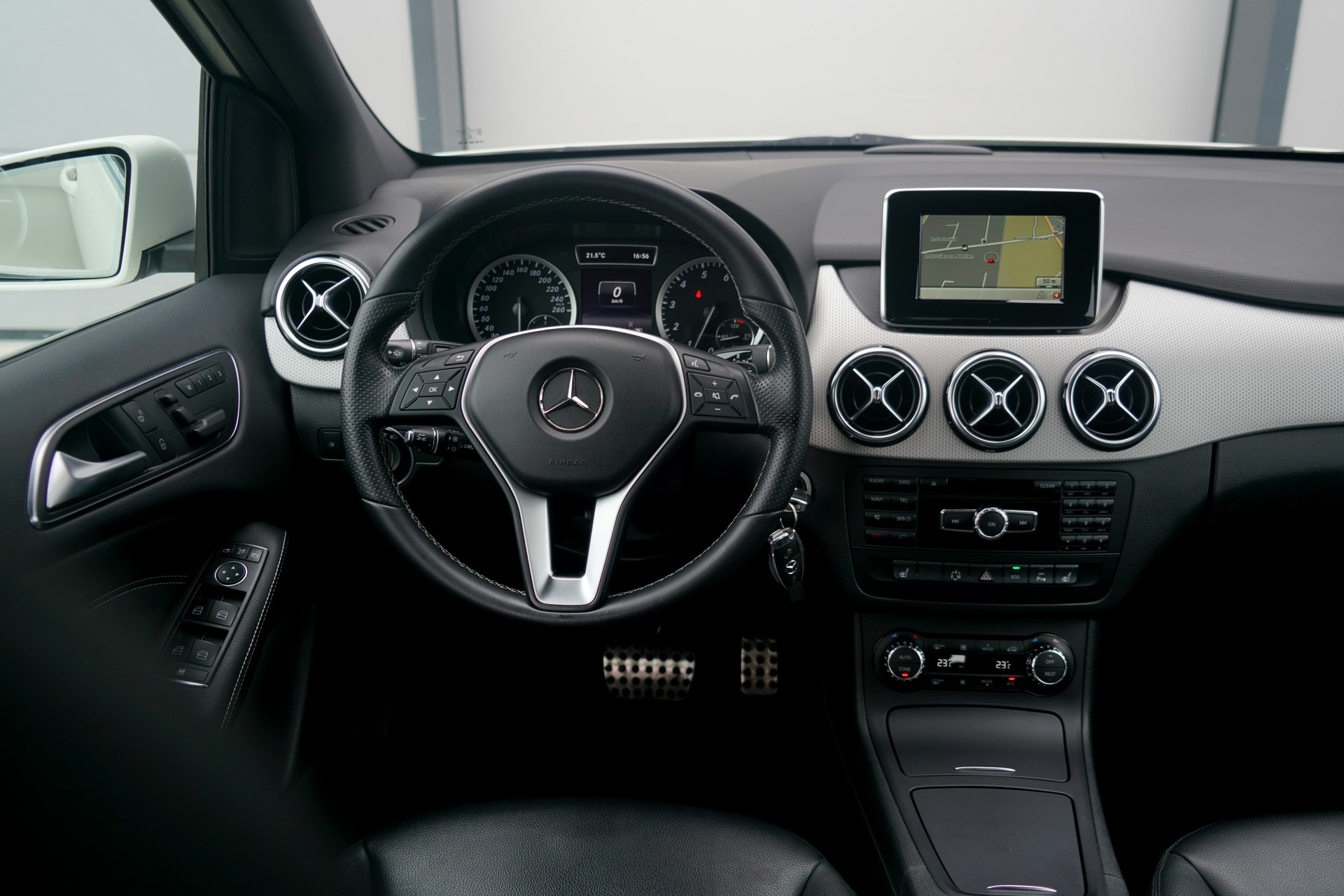 MERCEDES-BENZ B 220 4Matic 7G-DCT (CH)-image-9