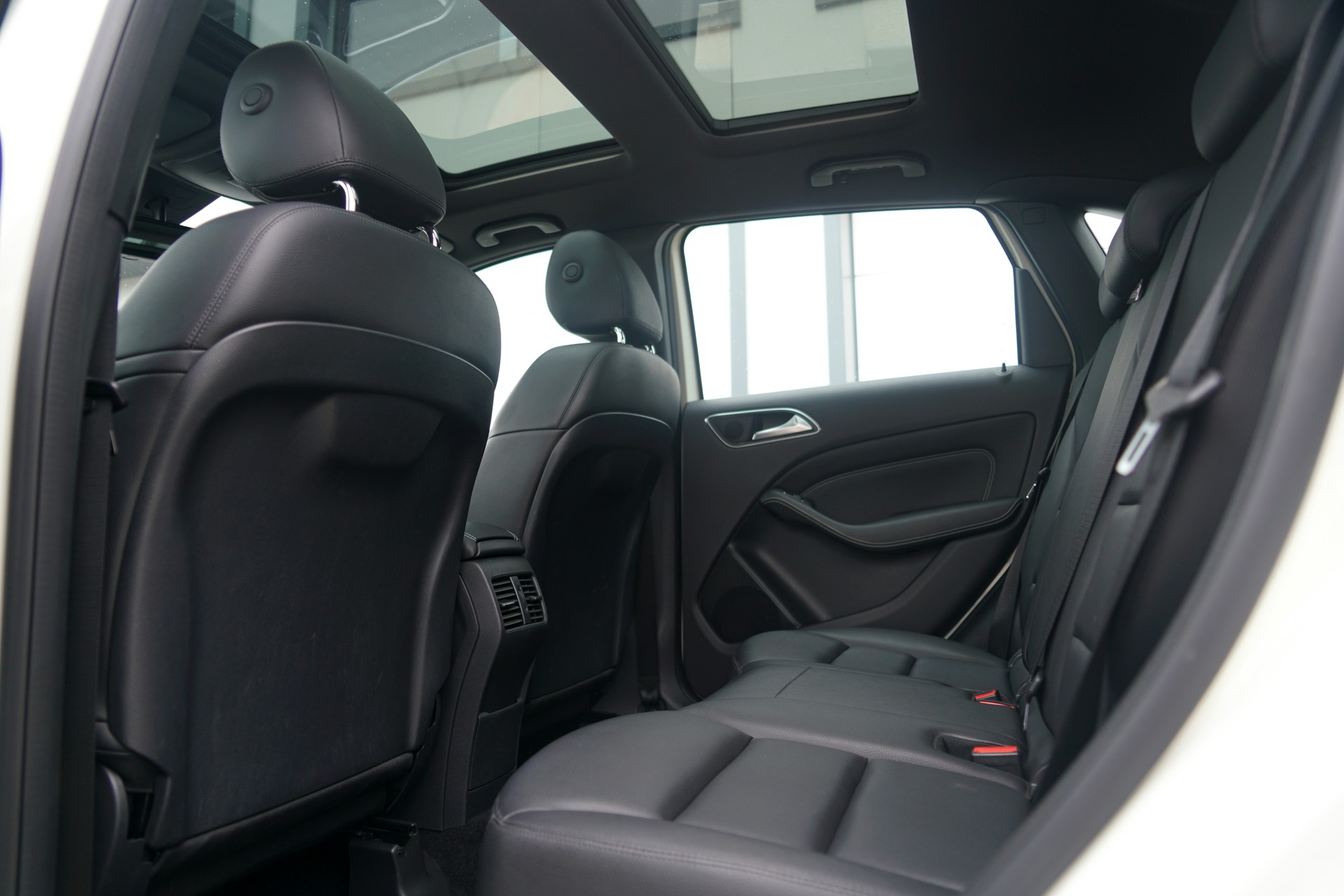 MERCEDES-BENZ B 220 4Matic 7G-DCT (CH)-image-8