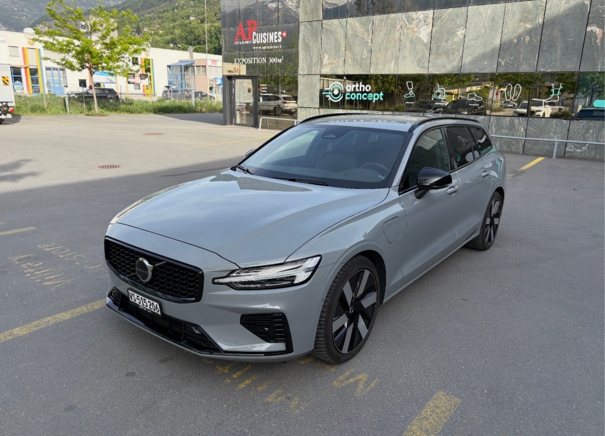 VOLVO T6 TE Dark AWD Recharge-image-0