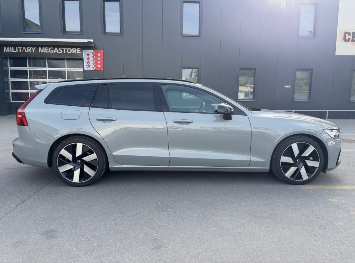 VOLVO T6 TE Dark AWD Recharge-image-1
