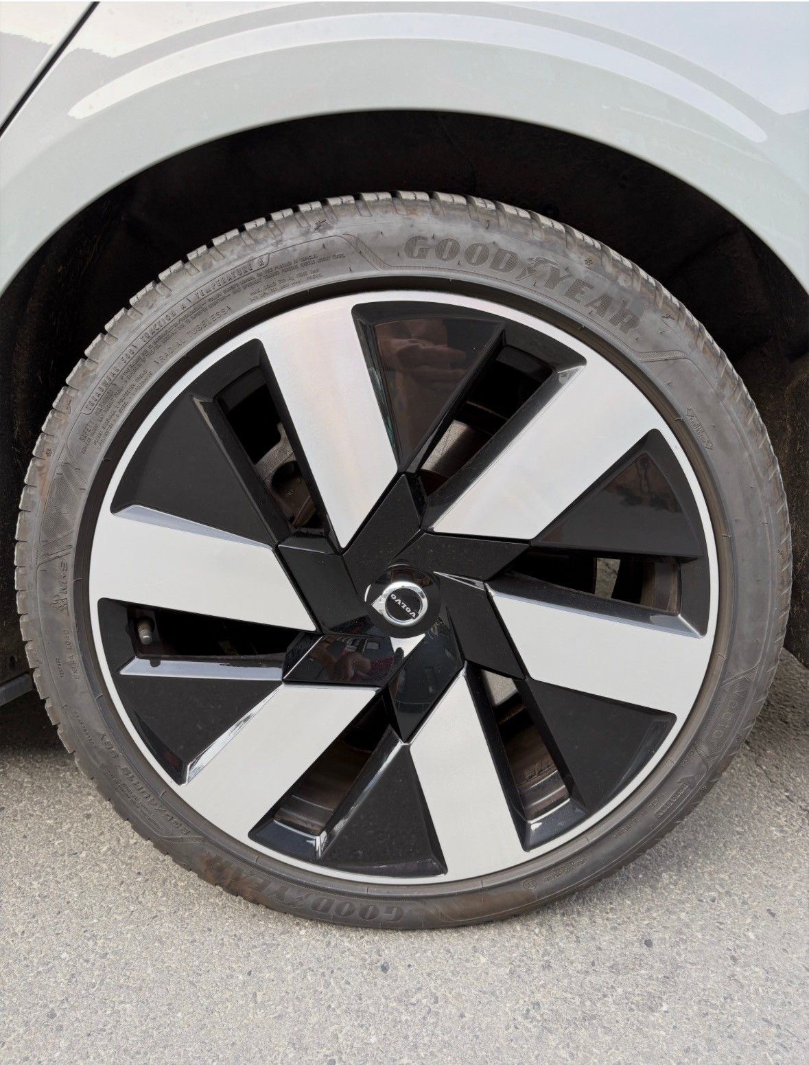 VOLVO T6 TE Dark AWD Recharge-image-11