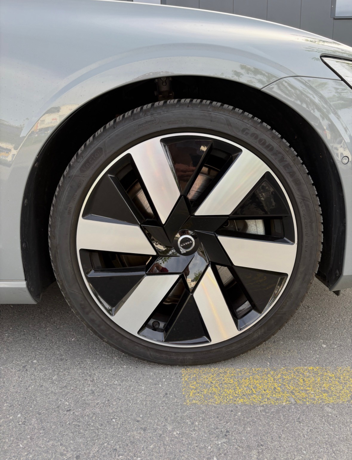 VOLVO T6 TE Dark AWD Recharge-image-9