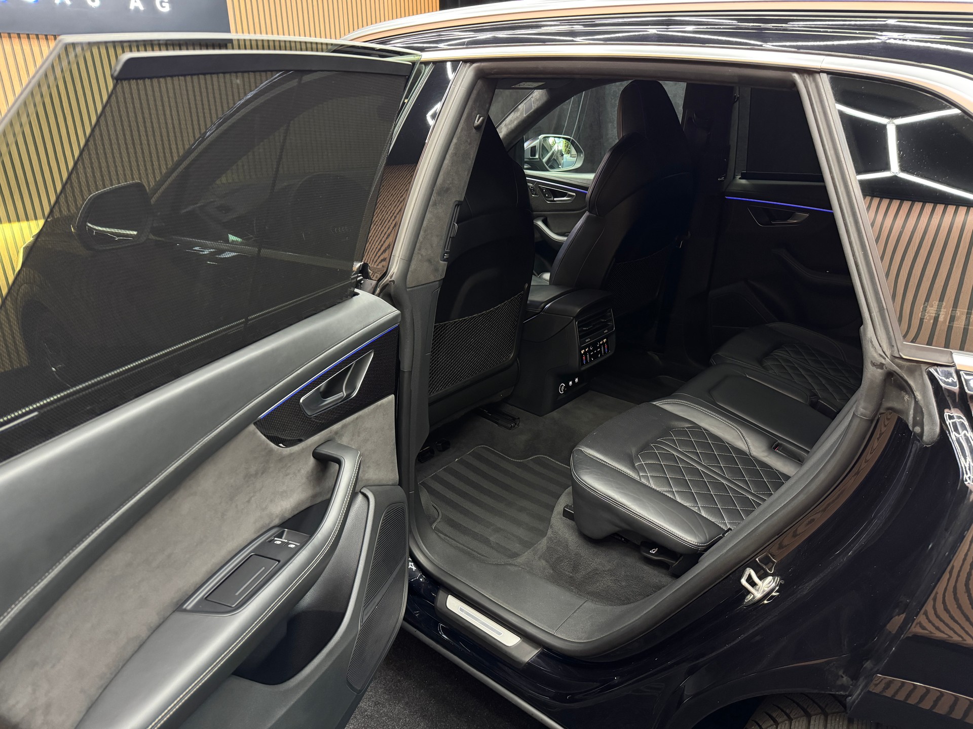 AUDI SQ8 50 TDI quattro tiptronic - *ab CHF 639.-/ Monat*-image-9