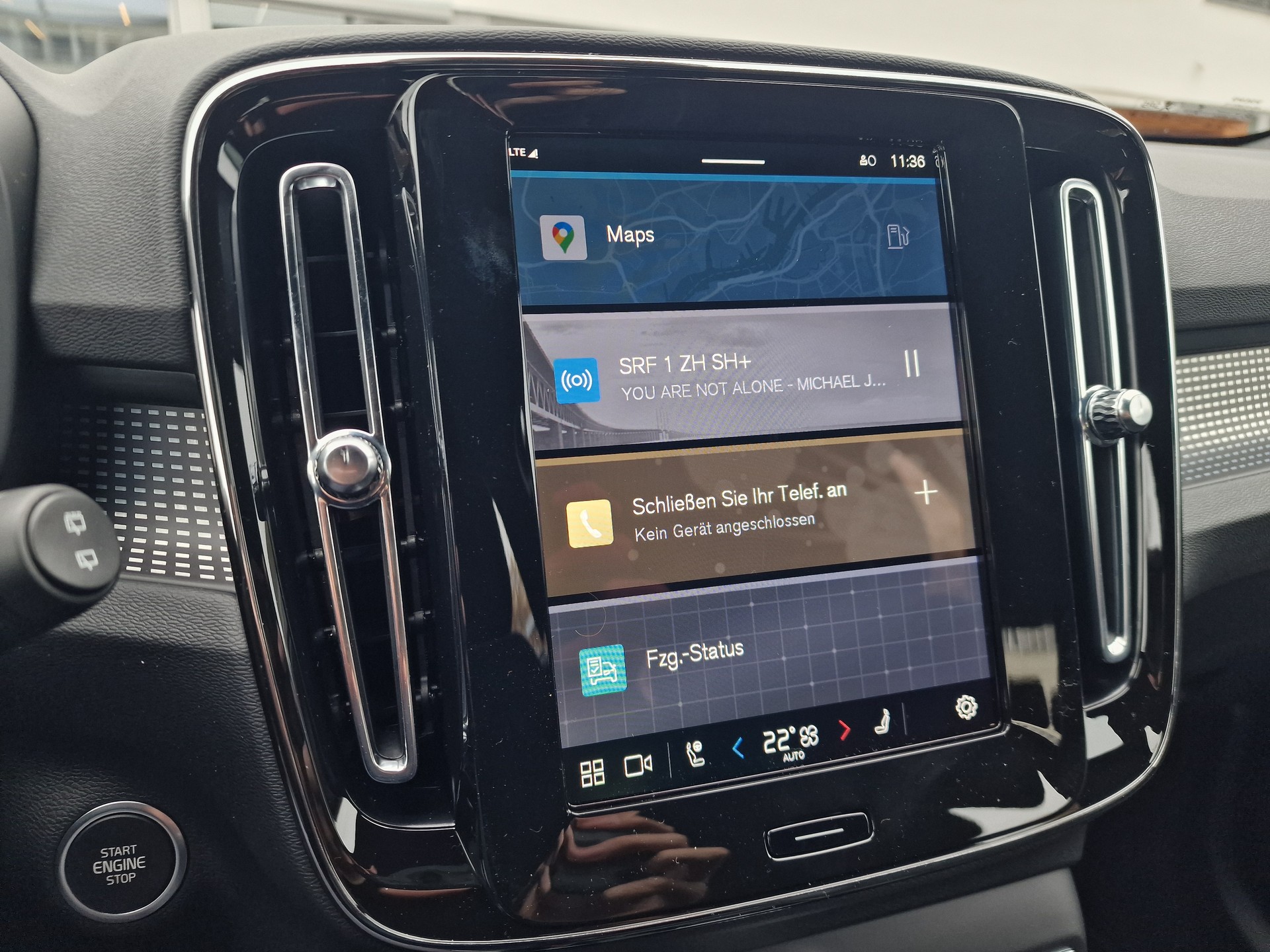 VOLVO XC40 2.0 B4 MH Plus Dark-image-10