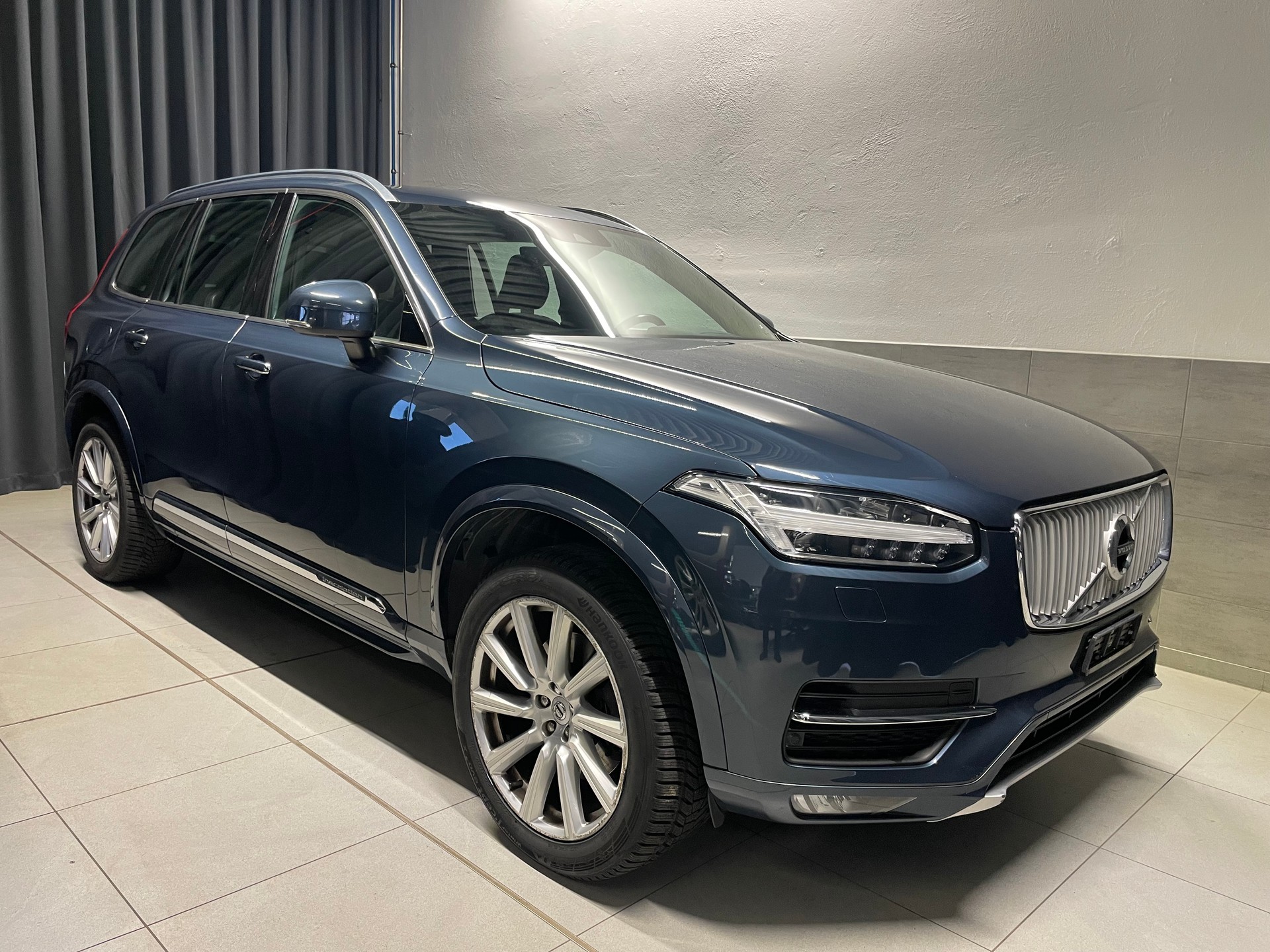 VOLVO XC90 D5 AWD R-Design Geartronic (46)-image-0