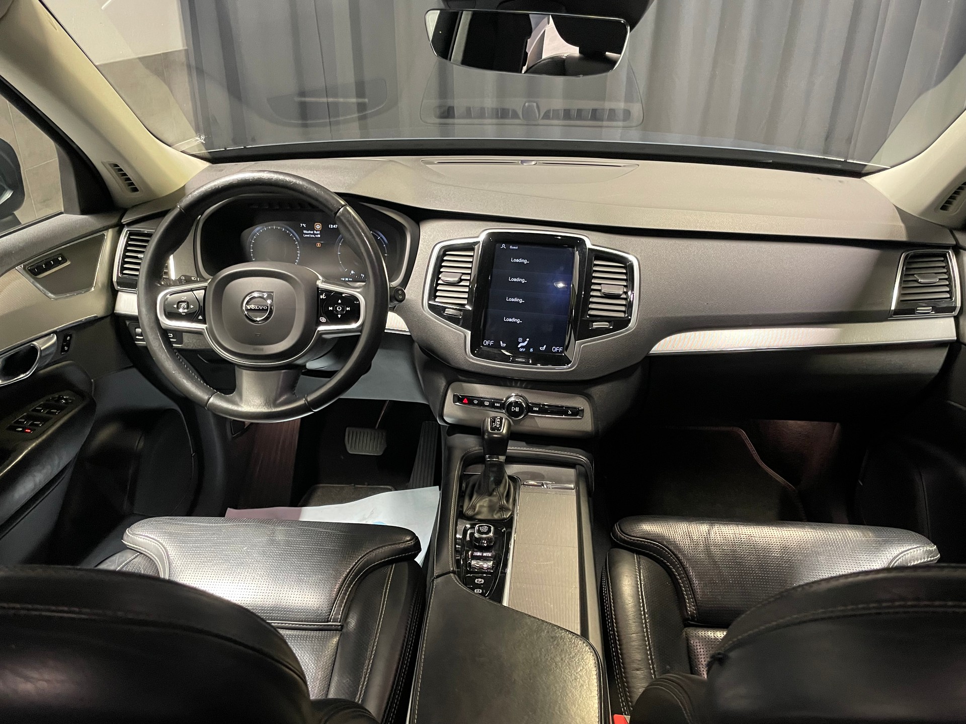 VOLVO XC90 D5 AWD R-Design Geartronic (46)-image-9