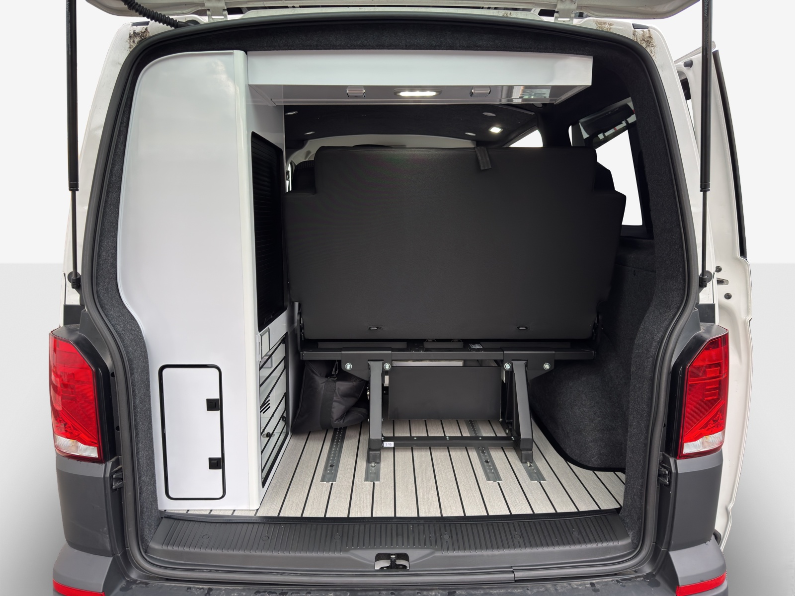 VW T6.1 2.0 TDI DSG-image-12
