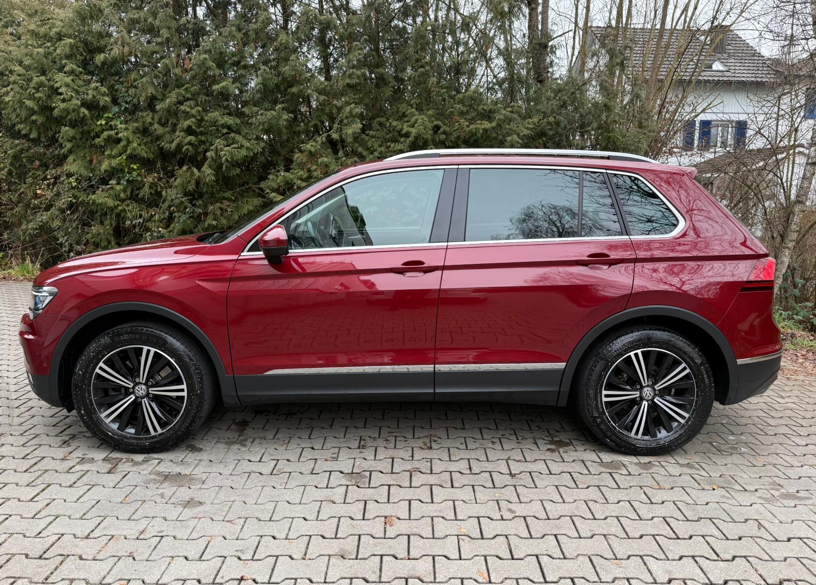 VW Tiguan 2.0TSI Off-Road Highline 4Motion DSG-image-1