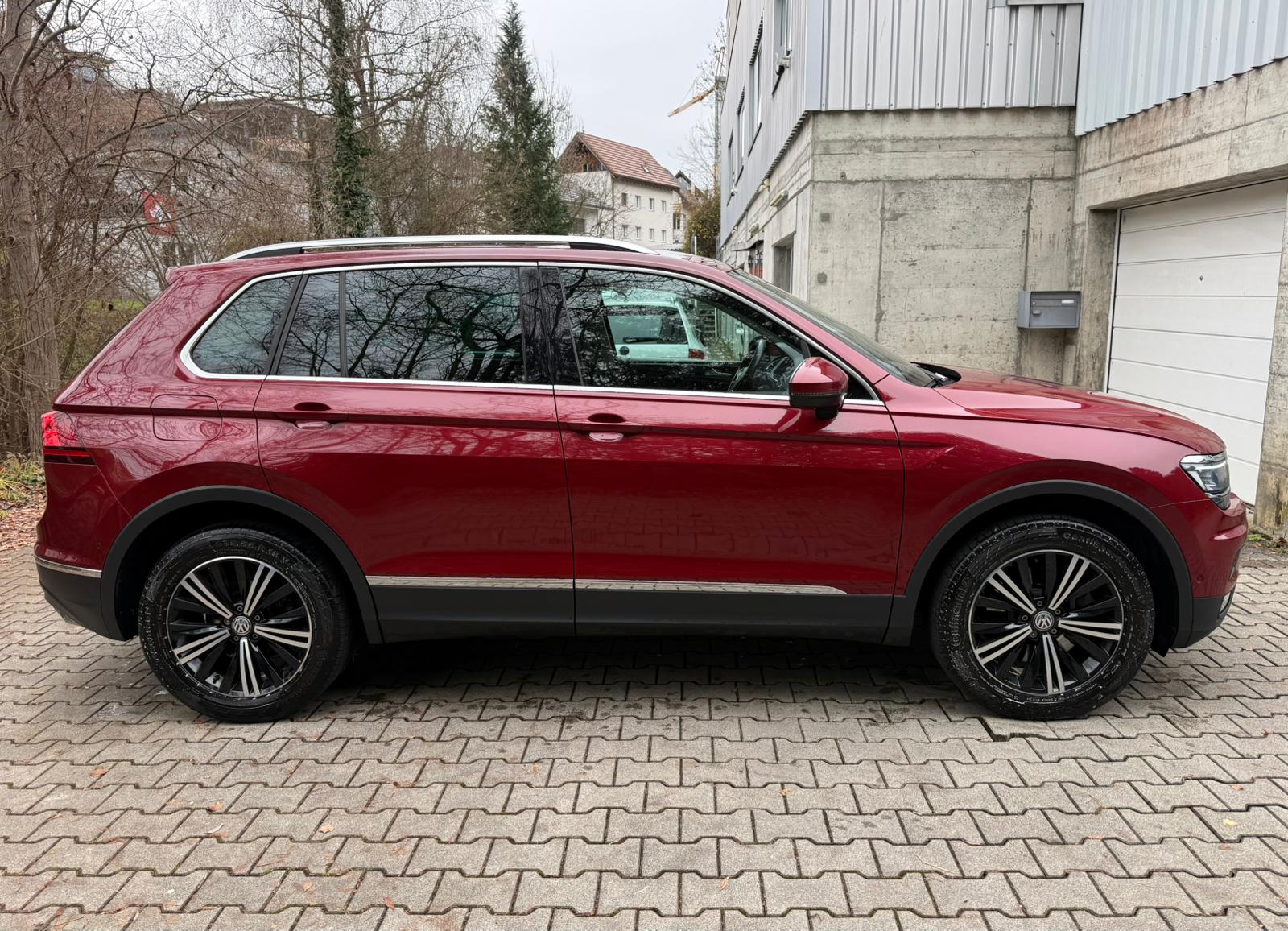 VW Tiguan 2.0TSI Off-Road Highline 4Motion DSG-image-6