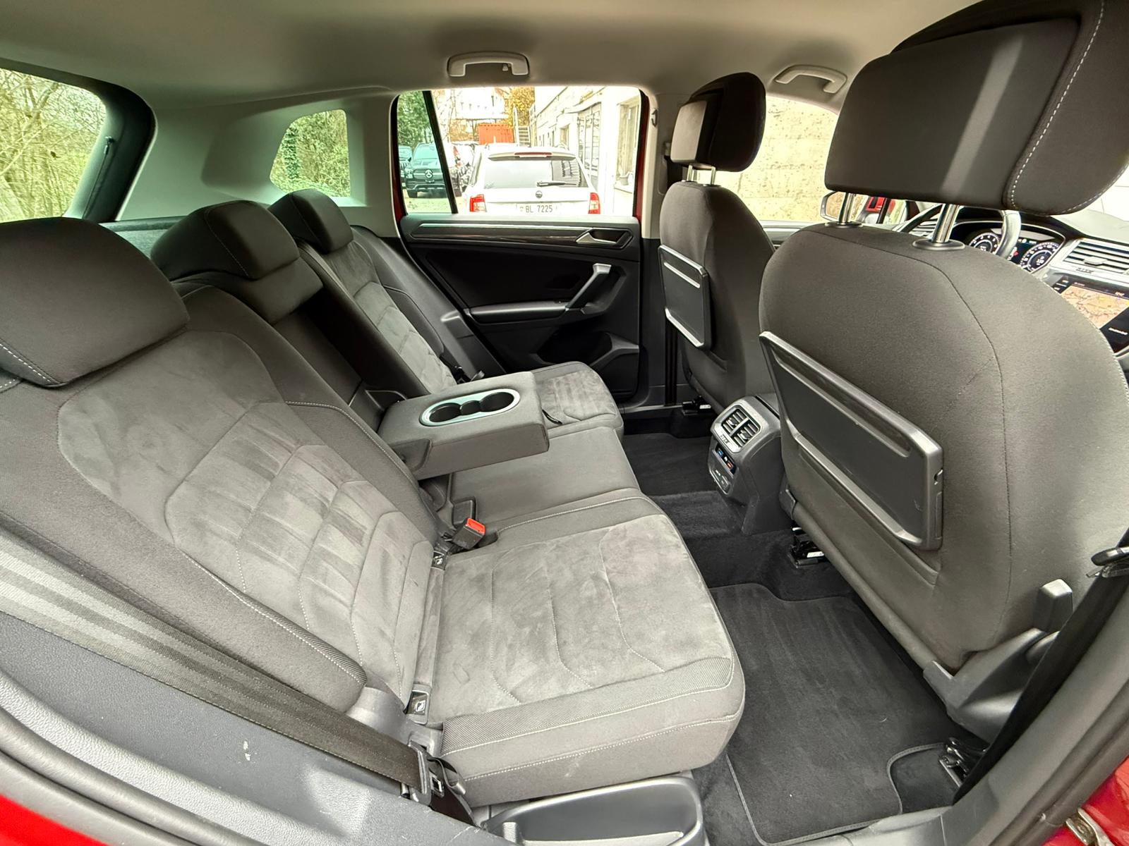 VW Tiguan 2.0TSI Off-Road Highline 4Motion DSG-image-18