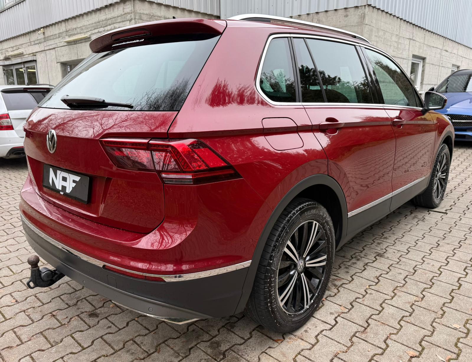 VW Tiguan 2.0TSI Off-Road Highline 4Motion DSG-image-5
