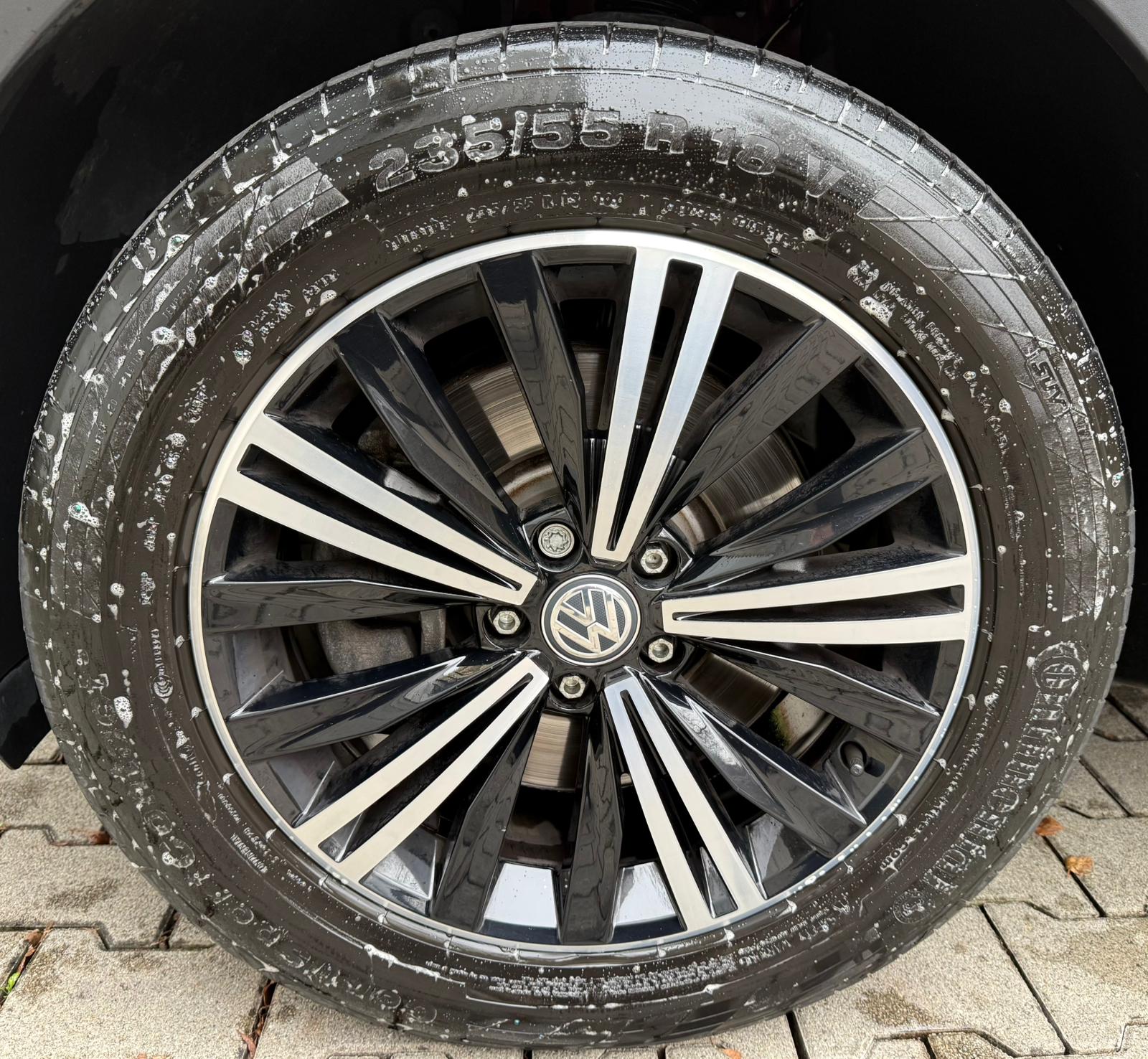 VW Tiguan 2.0TSI Off-Road Highline 4Motion DSG-image-9