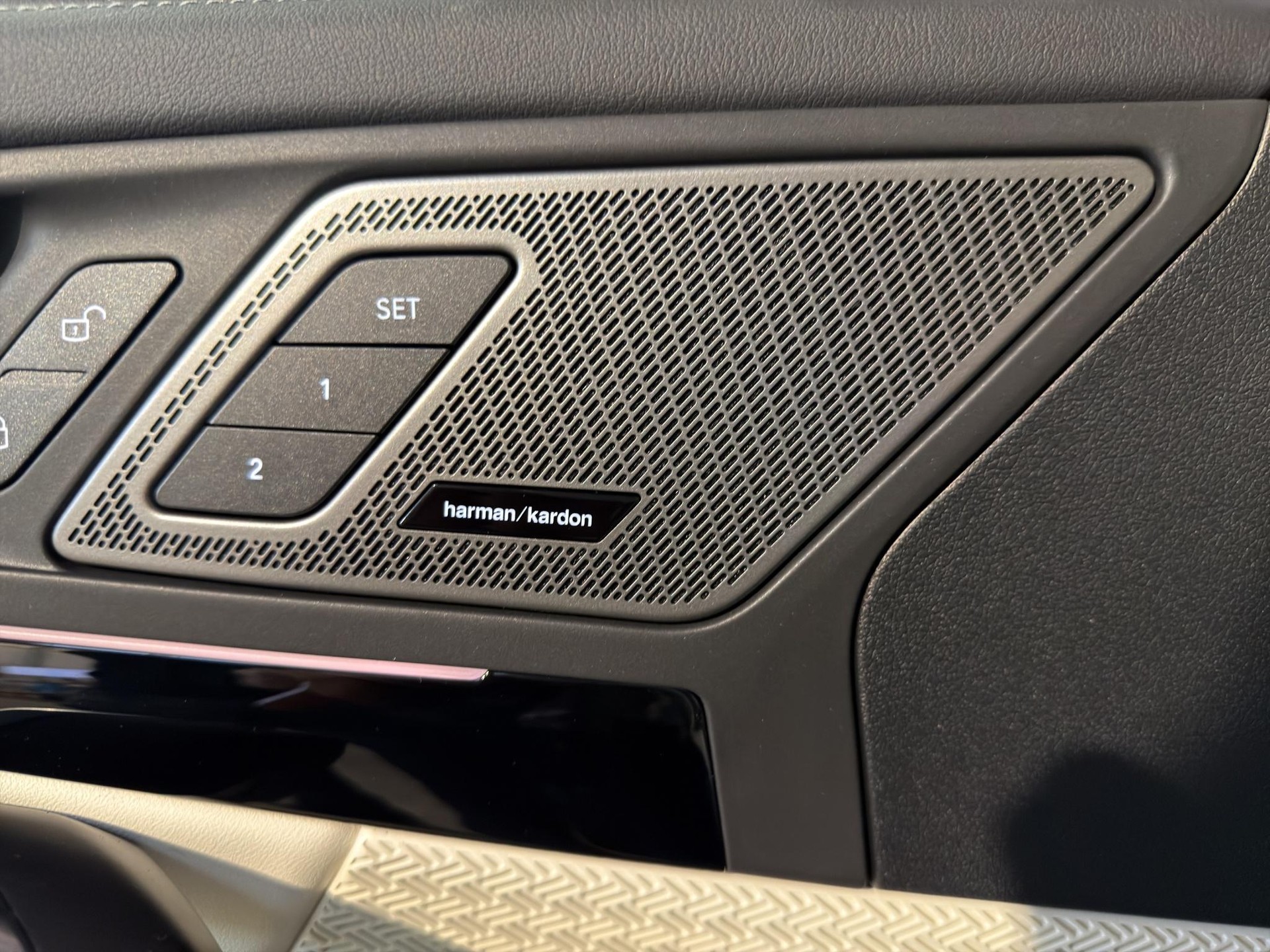 BMW X1 30e xDrive xLine-image-14