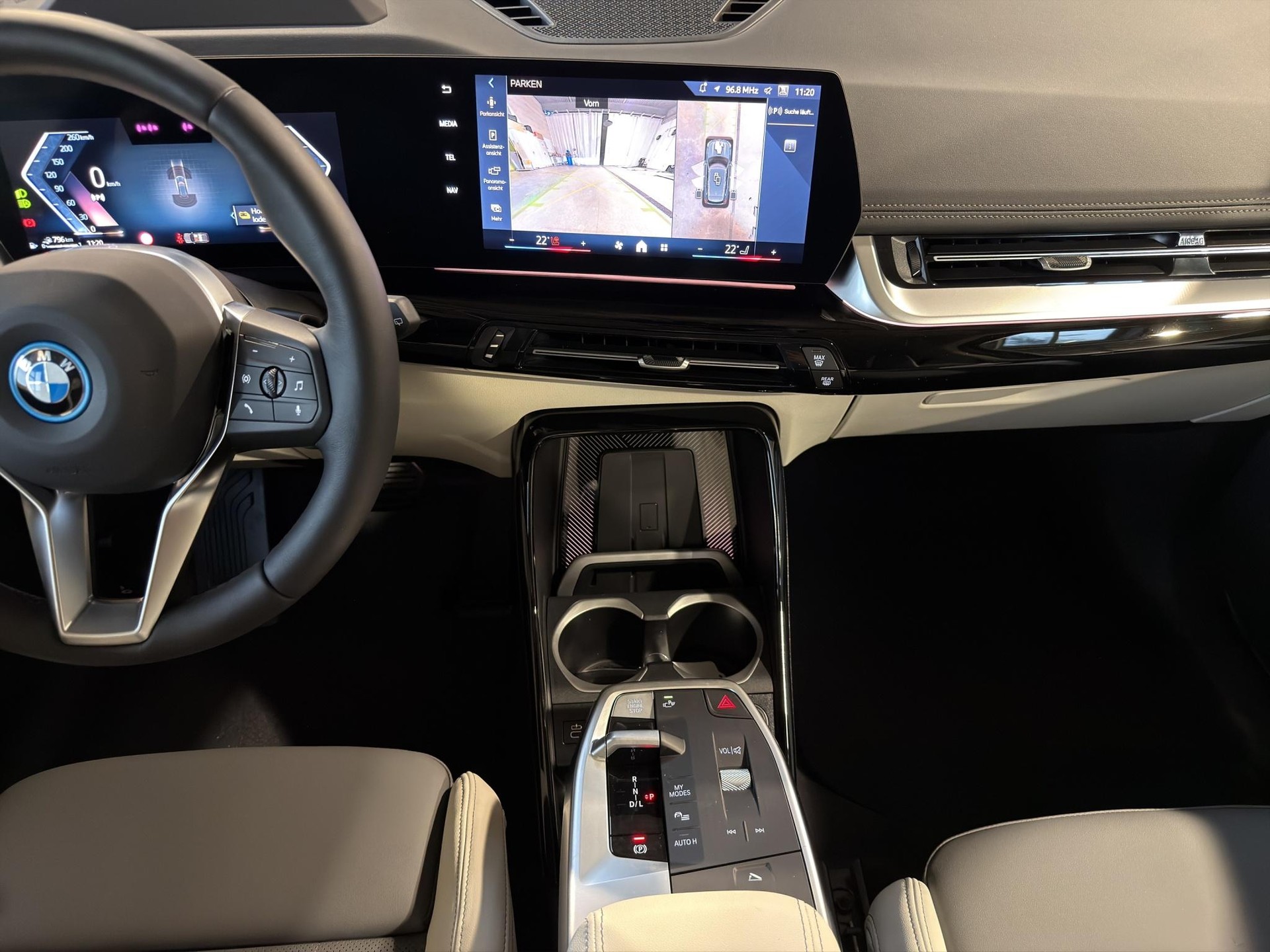 BMW X1 30e xDrive xLine-image-16