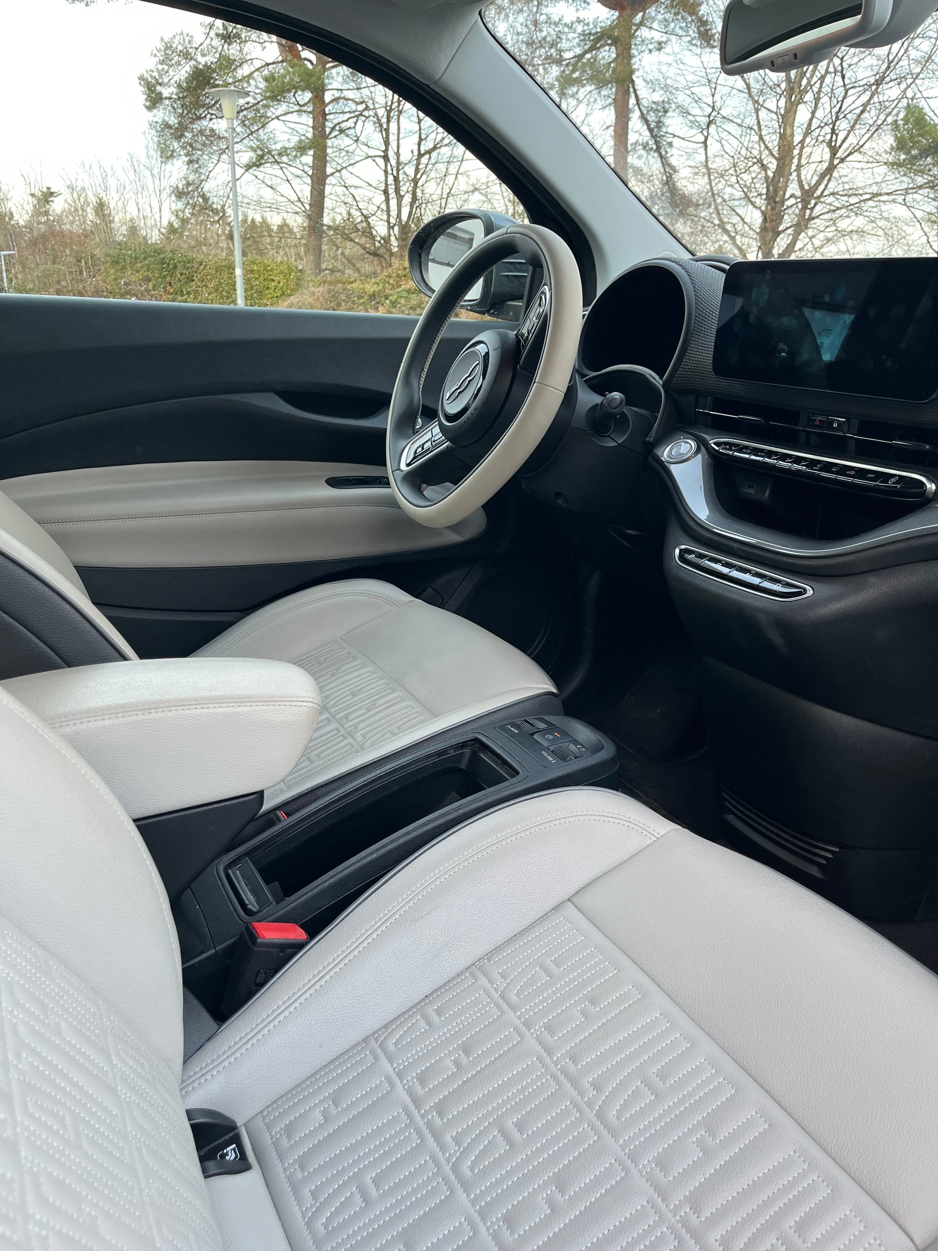 FIAT 500 electric 87 kW La Prima-image-2