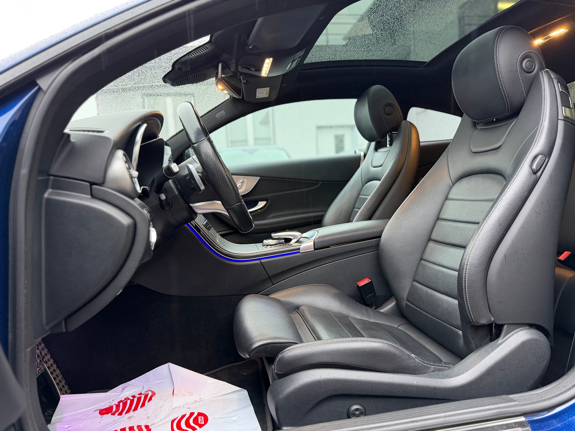 MERCEDES-BENZ C 200 Coupé 4Matic AMG Line 9G-Tronic-image-9