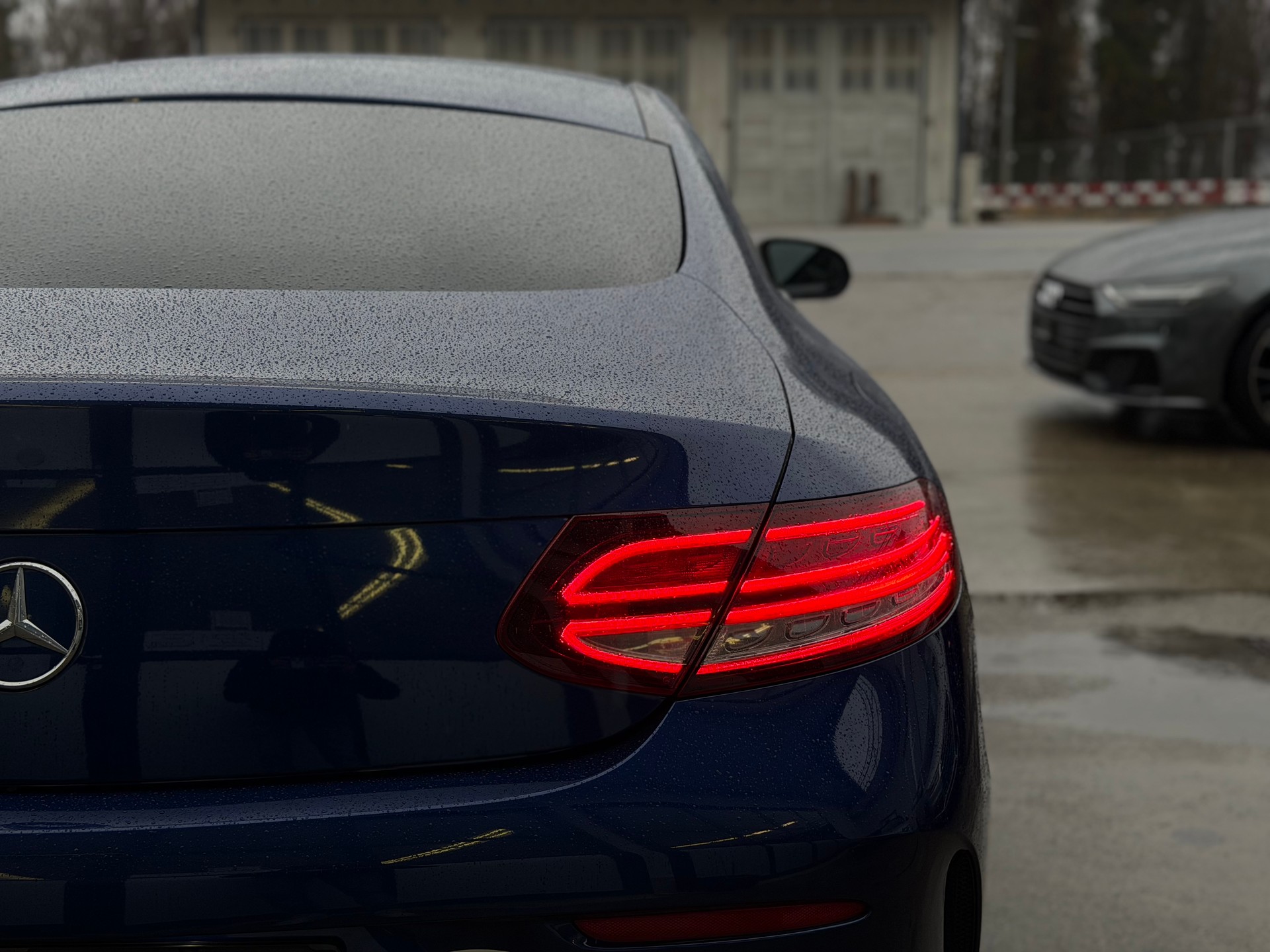 MERCEDES-BENZ C 200 Coupé 4Matic AMG Line 9G-Tronic-image-8