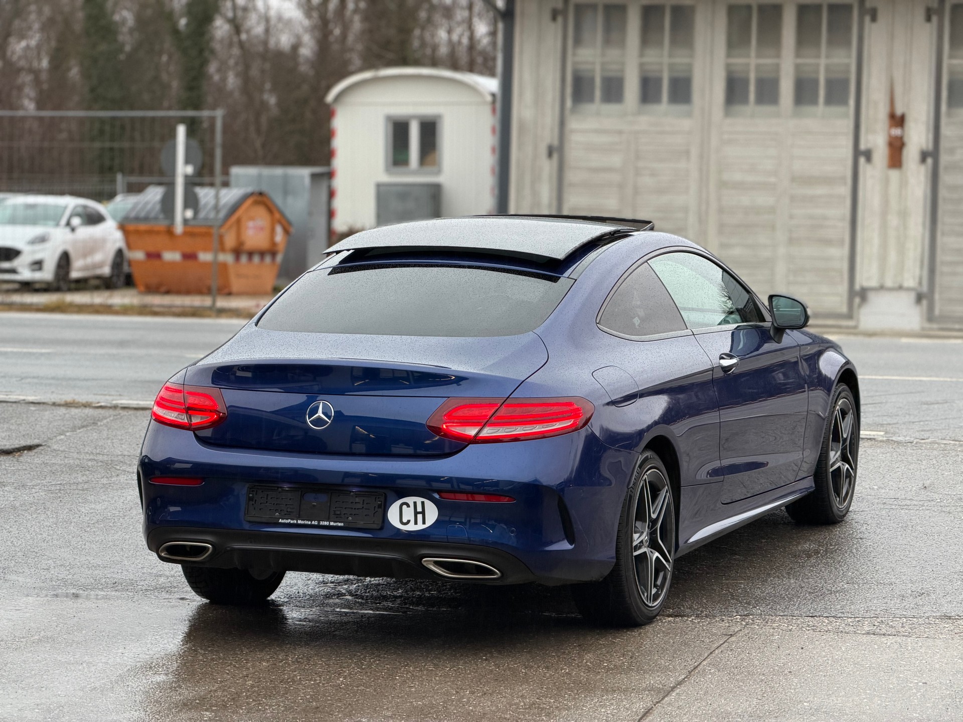MERCEDES-BENZ C 200 Coupé 4Matic AMG Line 9G-Tronic-image-4