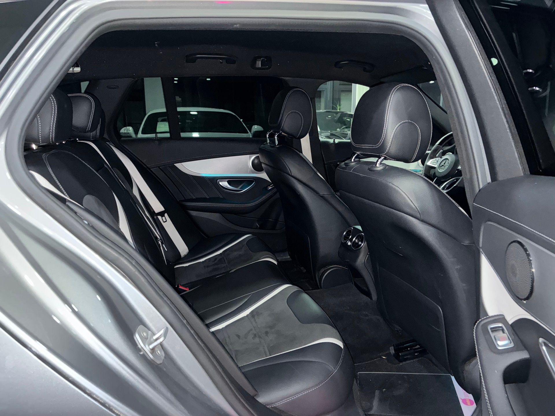 MERCEDES-BENZ C 63 S AMG Speedshift-image-11