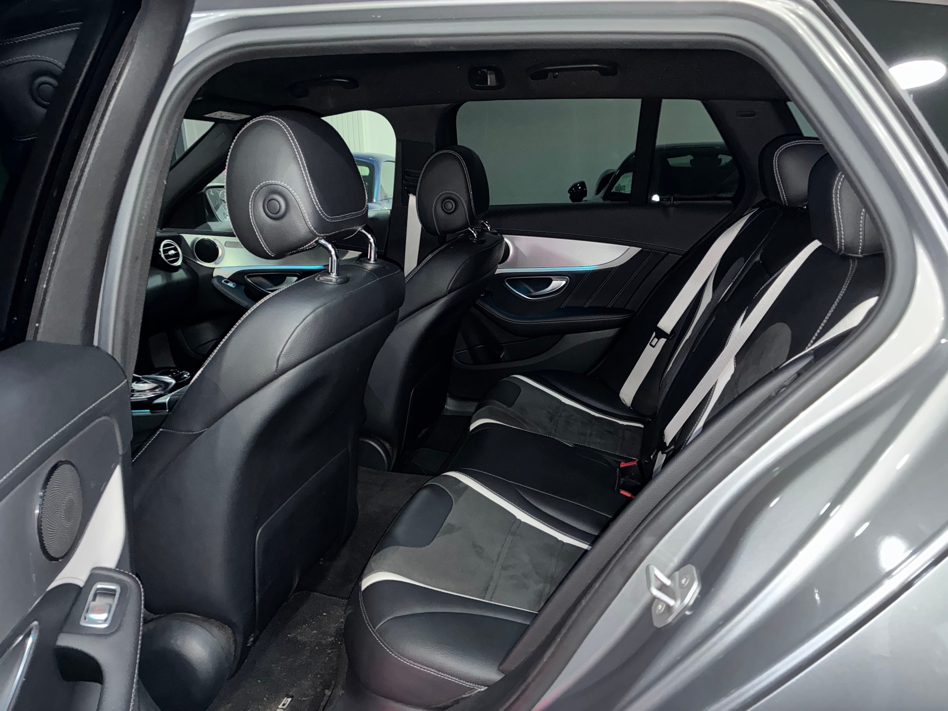 MERCEDES-BENZ C 63 S AMG Speedshift-image-10