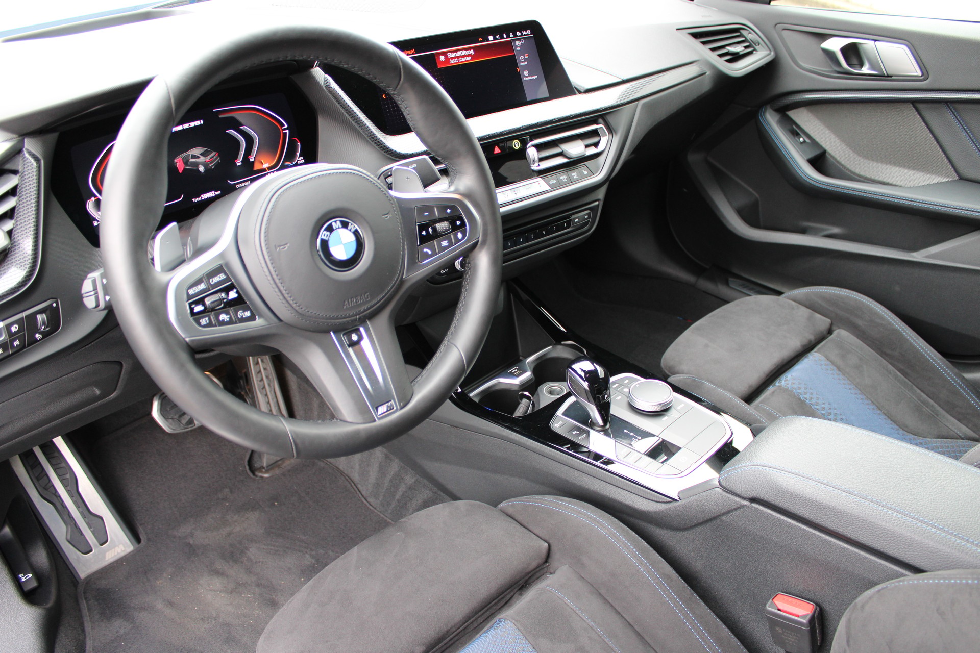 BMW M235i Gran Coupé xDrive-image-8
