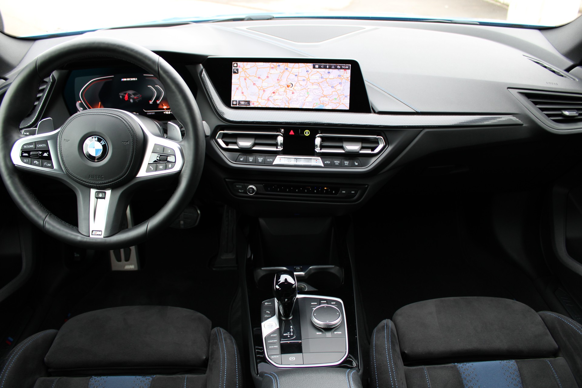 BMW M235i Gran Coupé xDrive-image-9