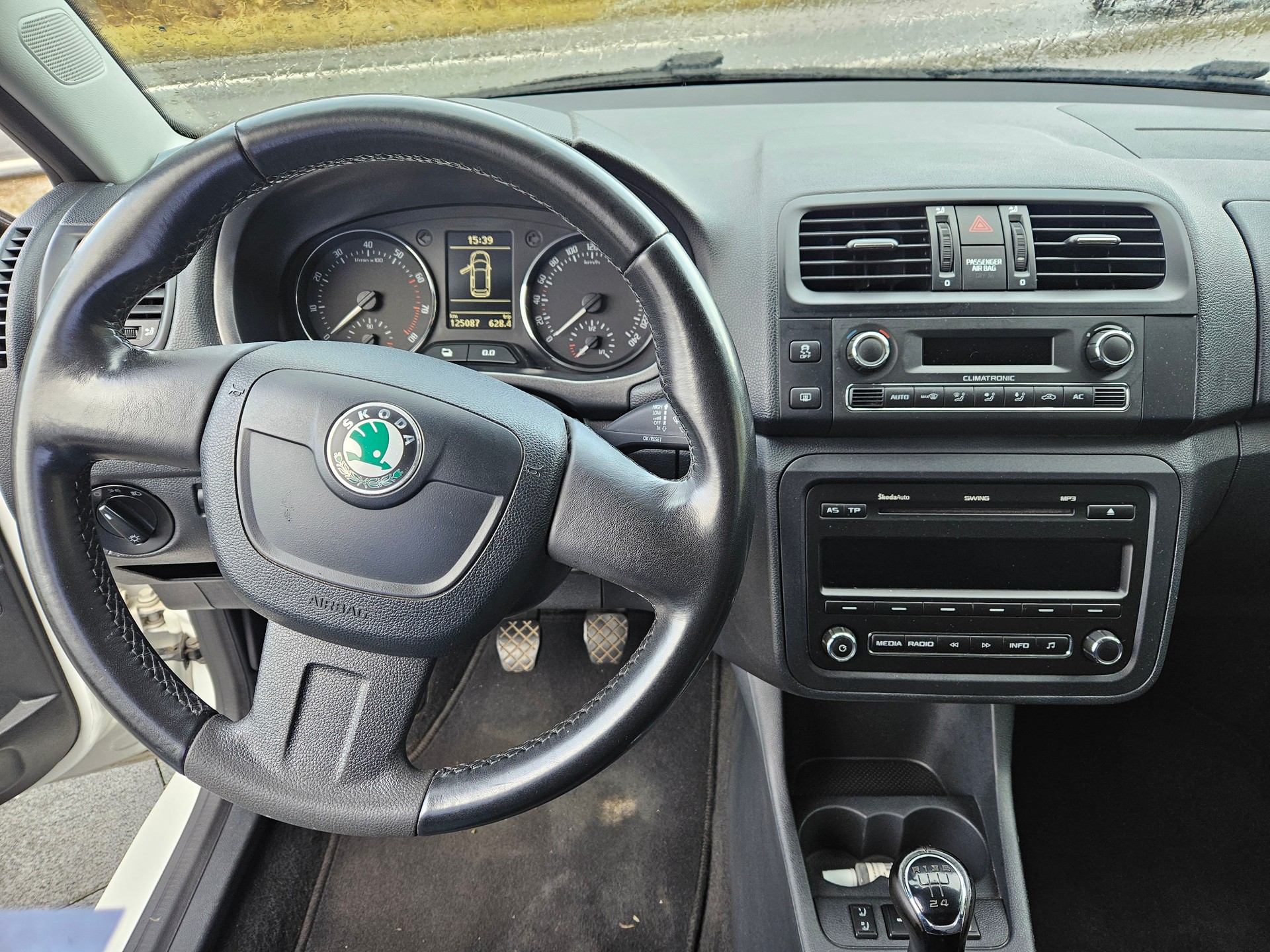 SKODA Fabia 1.2 TSI Ambition-image-4