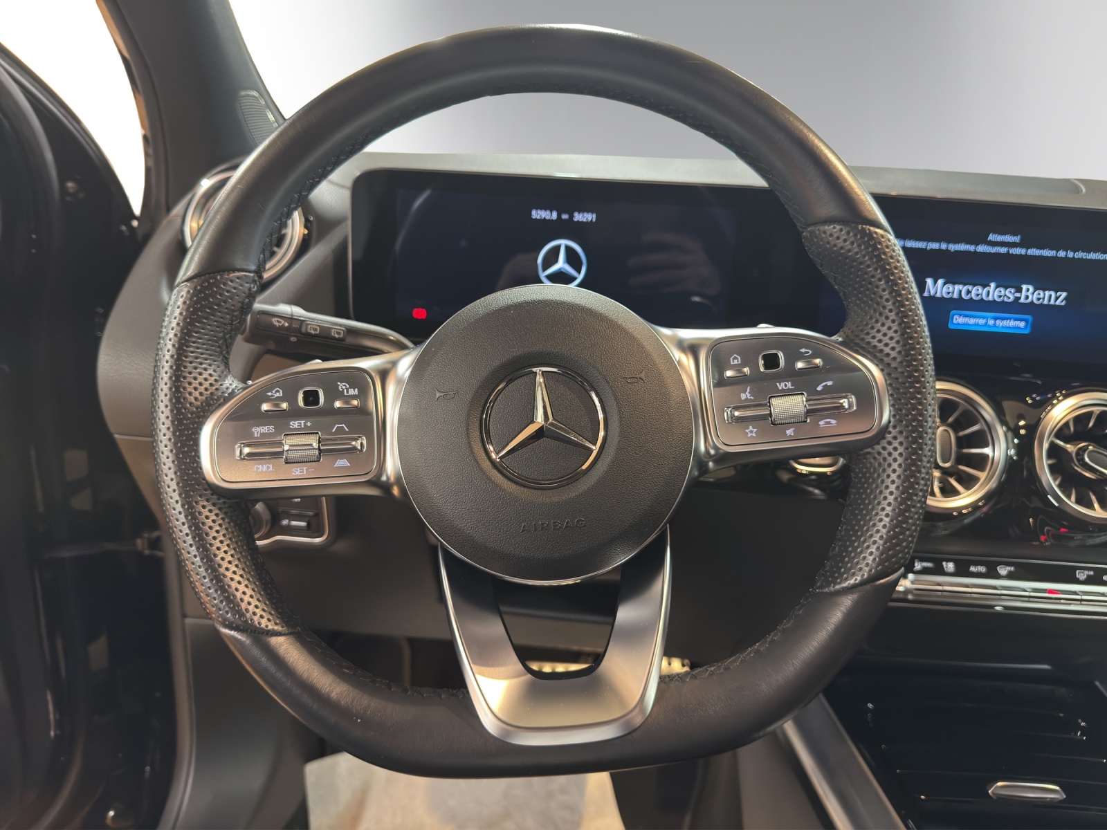 Image MERCEDES-BENZ GLA-200 GLA 200 4M AMG Line 8G-D