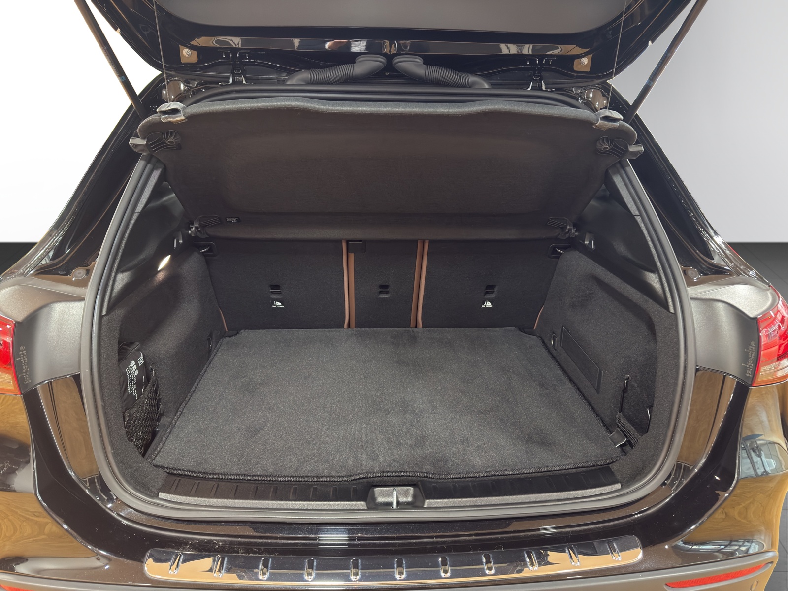 Image MERCEDES-BENZ GLA-200 GLA 200 4M AMG Line 8G-D