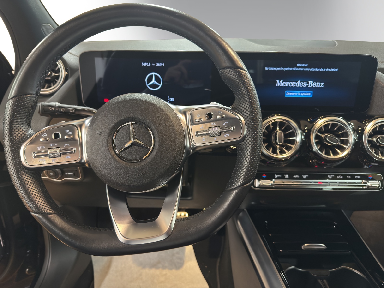 Image MERCEDES-BENZ GLA-200 GLA 200 4M AMG Line 8G-D