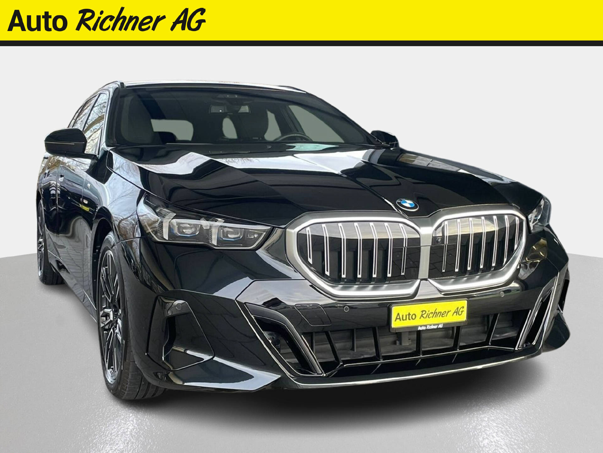 BMW 520d xDrive Touring-image-0