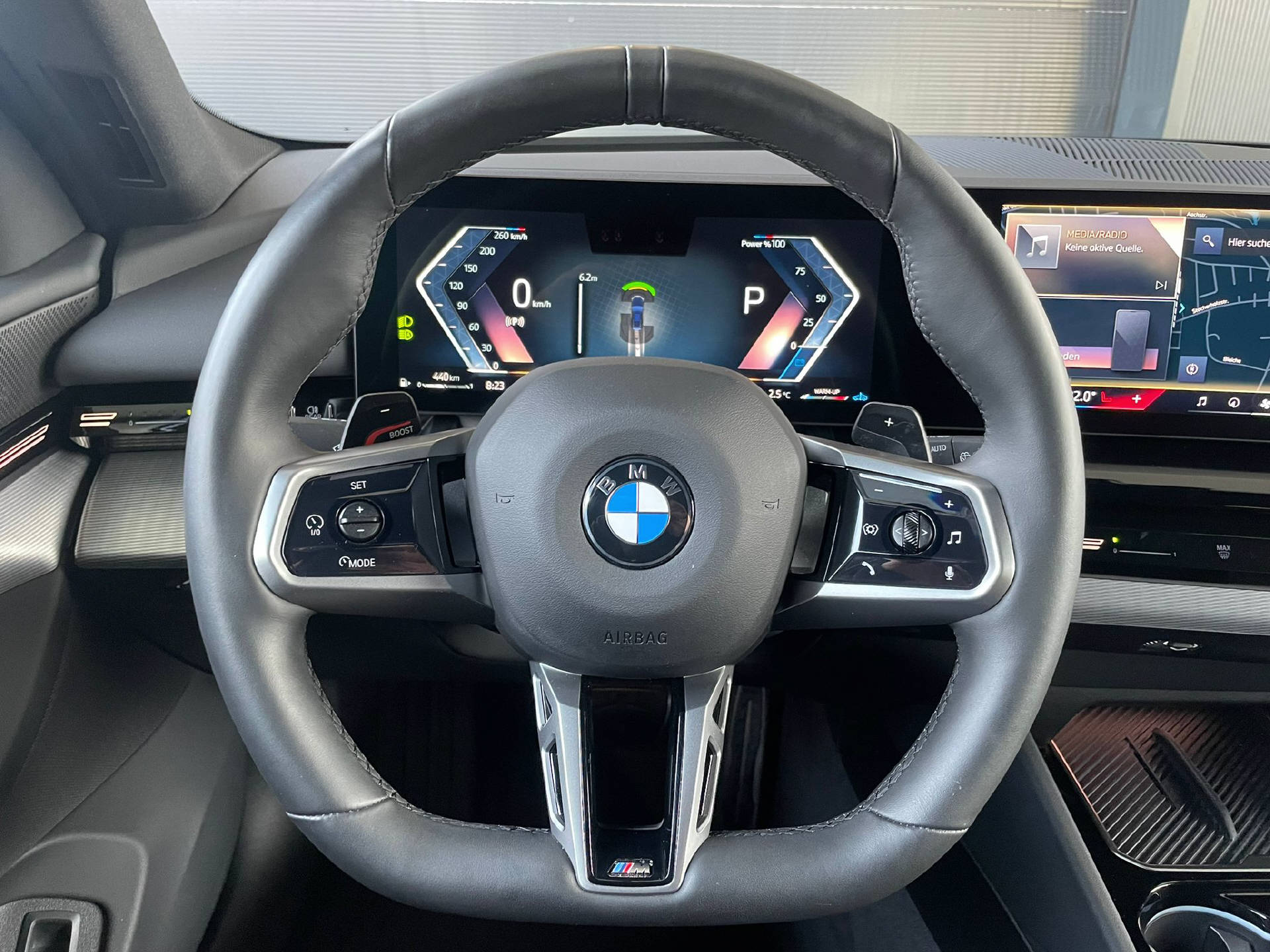 BMW 520d xDrive Touring-image-7