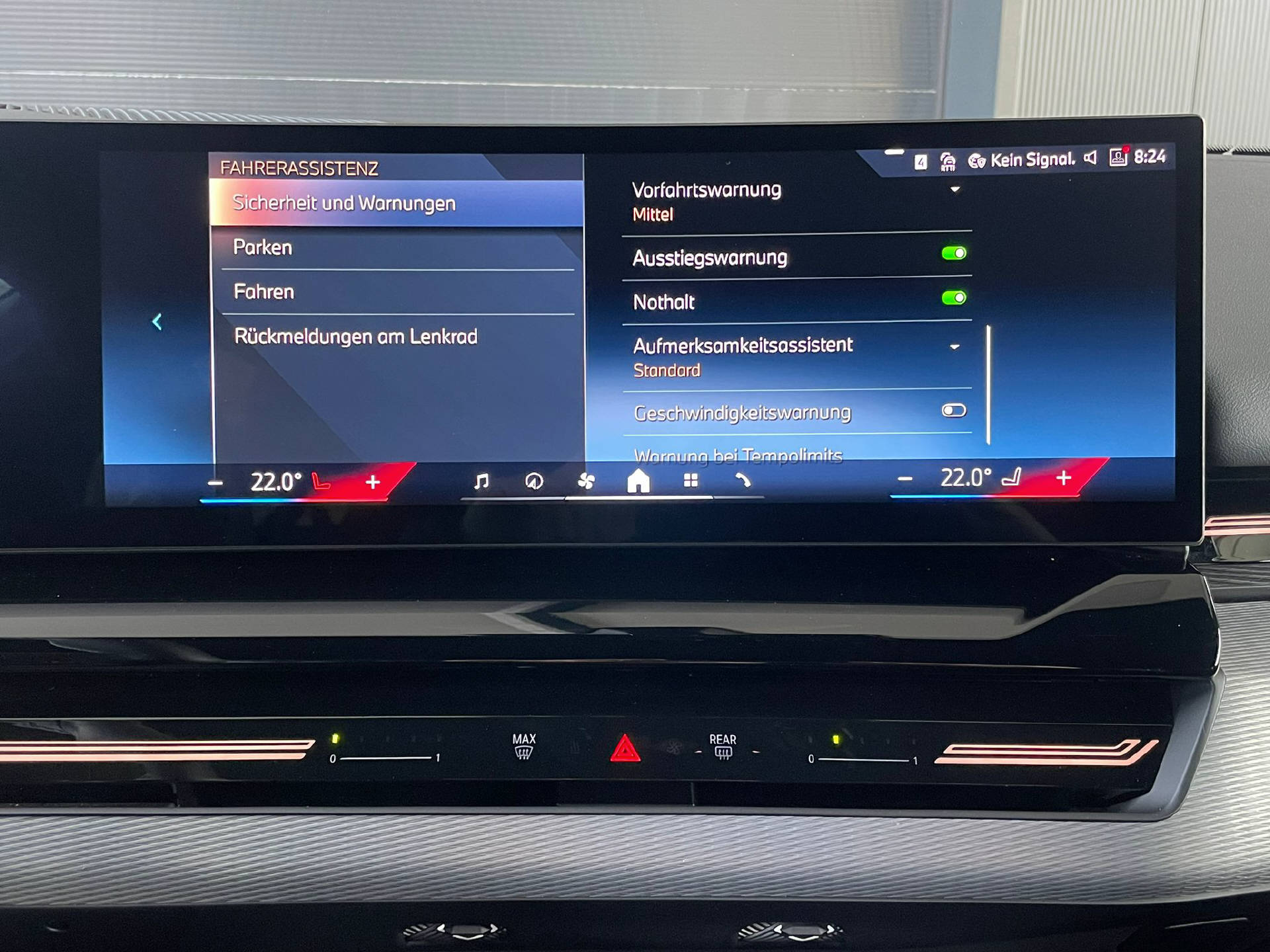 BMW 520d xDrive Touring-image-14