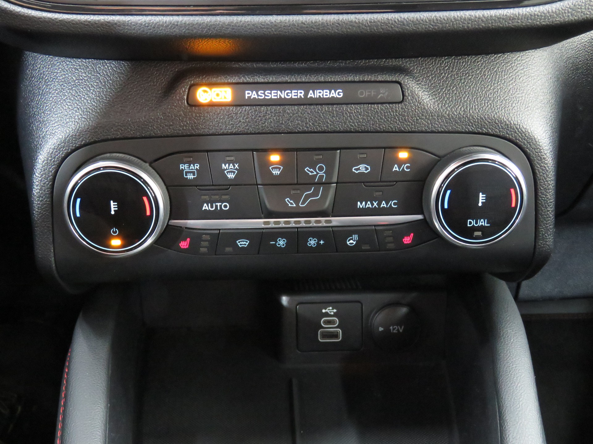 FORD Kuga 2.5 PHEV ST-Line 2WD-image-18