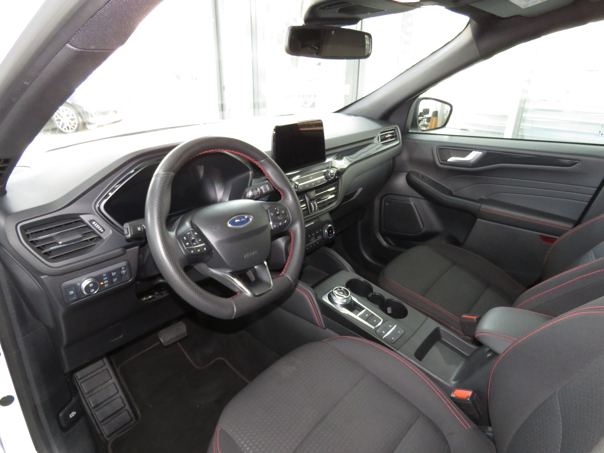 FORD Kuga 2.5 PHEV ST-Line 2WD-image-6