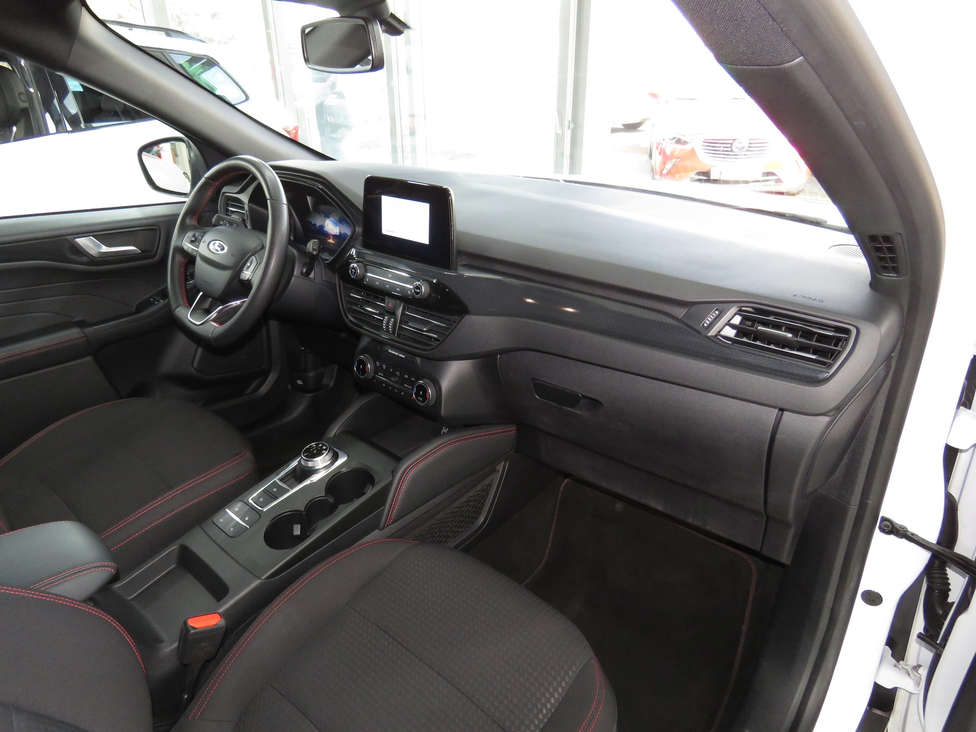 FORD Kuga 2.5 PHEV ST-Line 2WD-image-10
