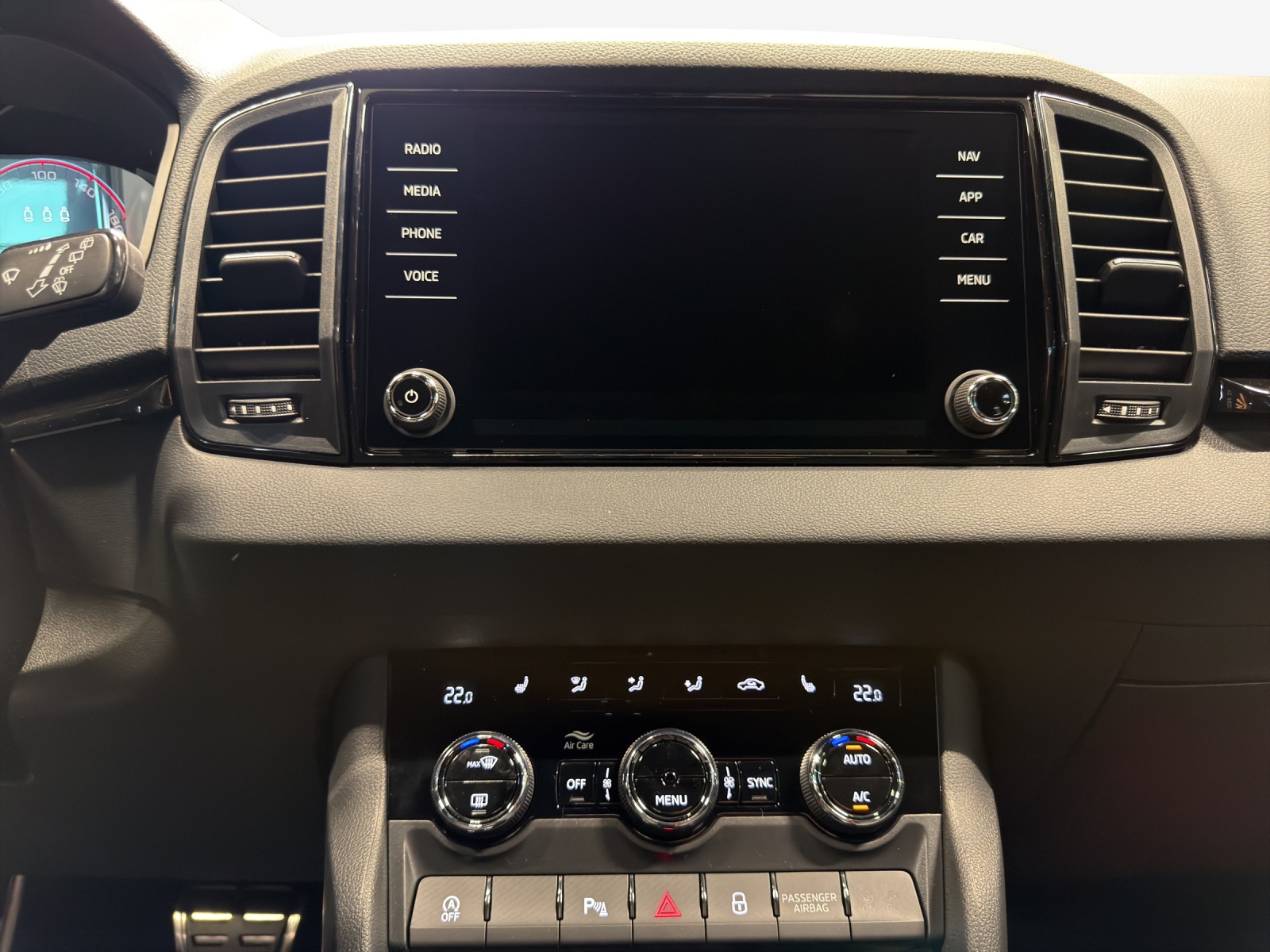 SKODA Karoq 2.0 TSI SportLine 4x4 DSG-image-10