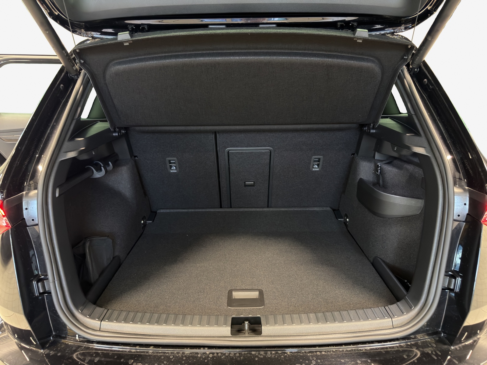 SKODA Karoq 2.0 TSI SportLine 4x4 DSG-image-12