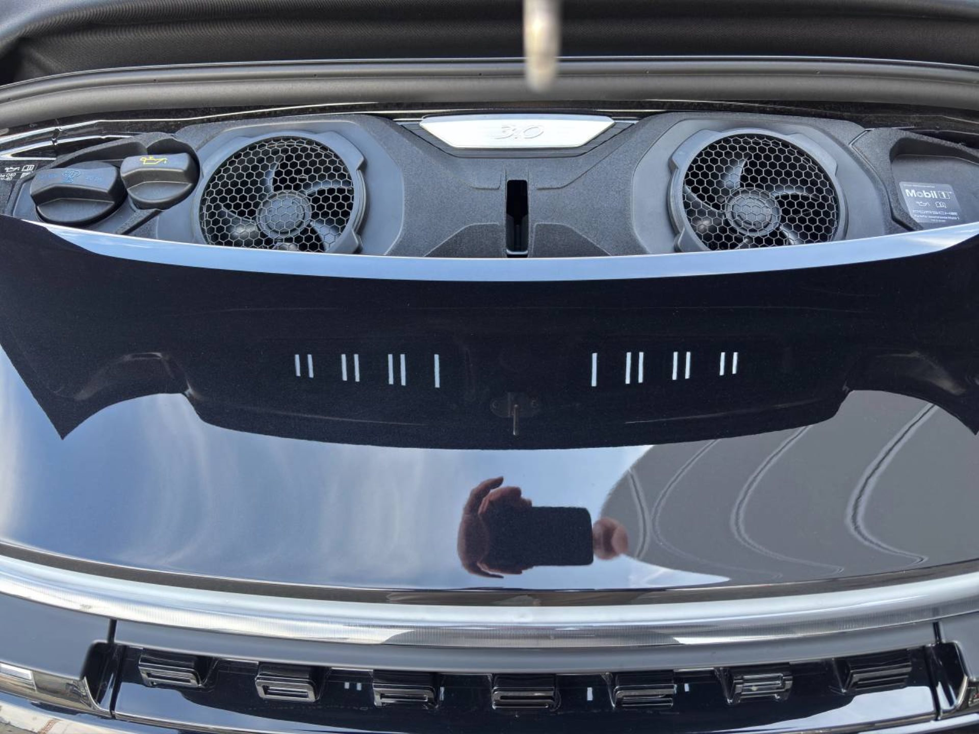 PORSCHE 911 Carrera T Cabriolet-image-12