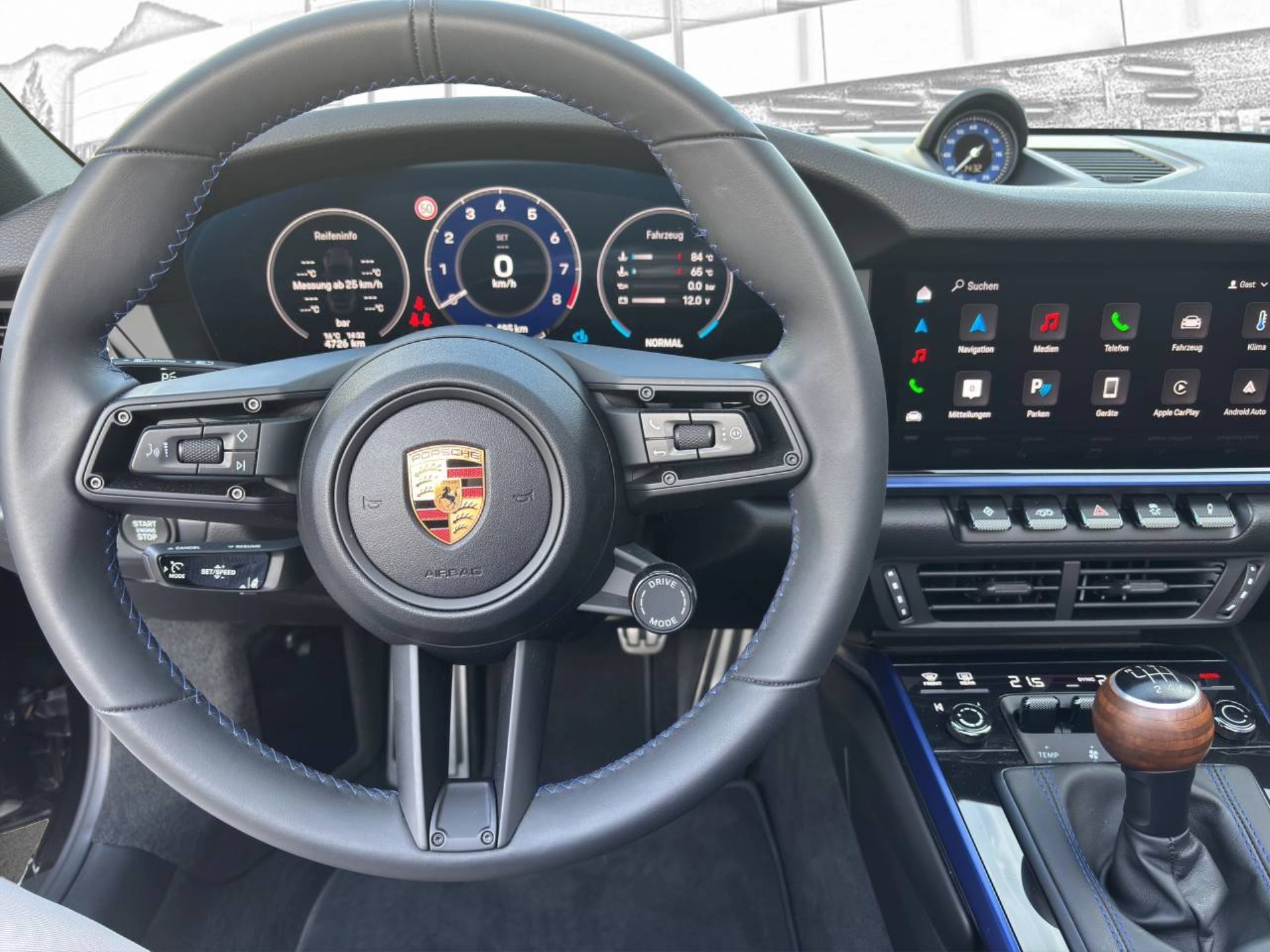 PORSCHE 911 Carrera T Cabriolet-showroom-element-3