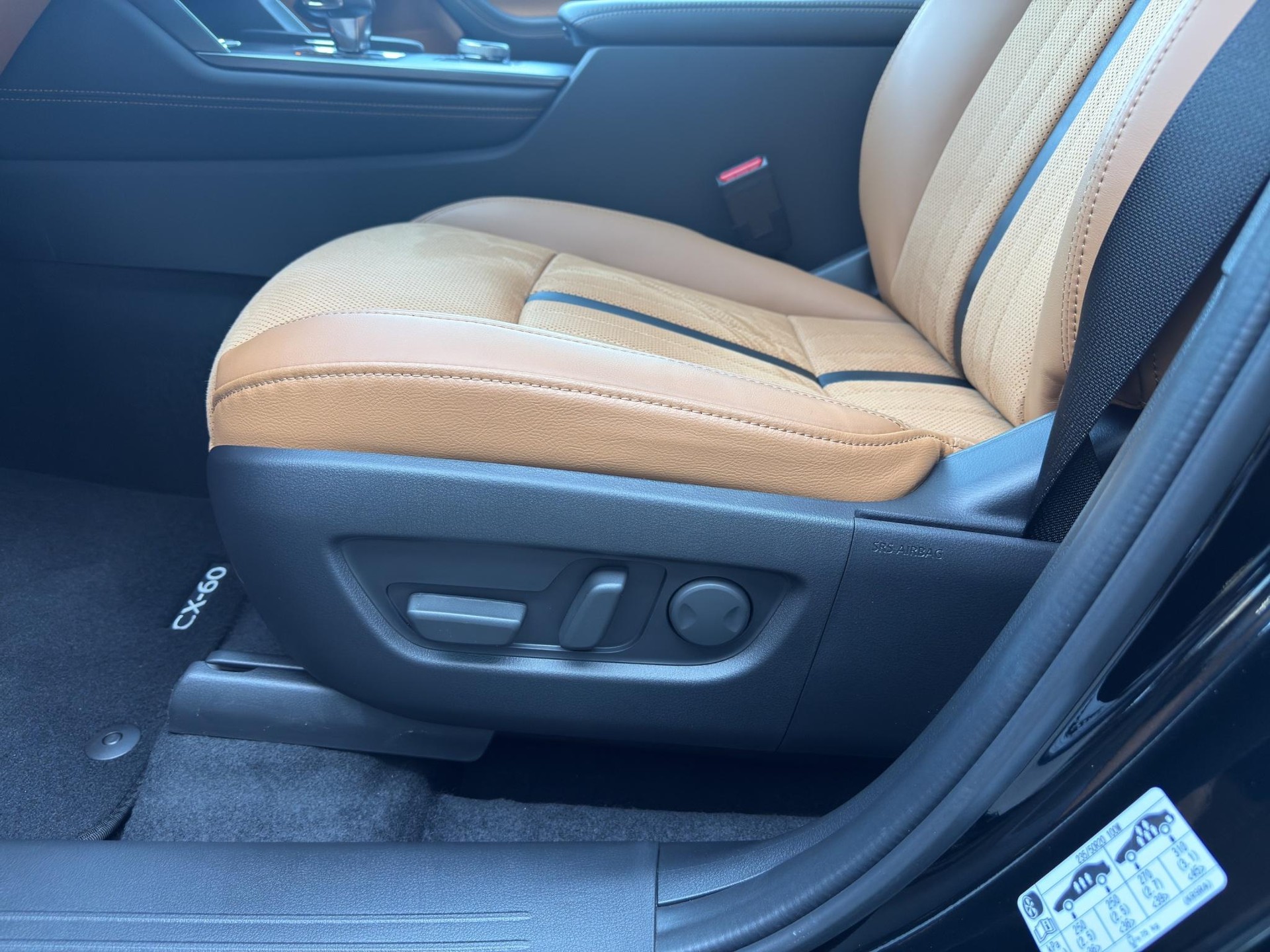 MAZDA CX-60 3.3 D Homura Plus-image-19