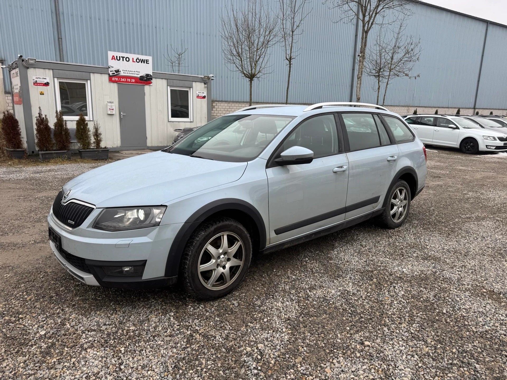 SKODA Octavia Combi 2.0 TDI Scout 4x4 DSG-image-11