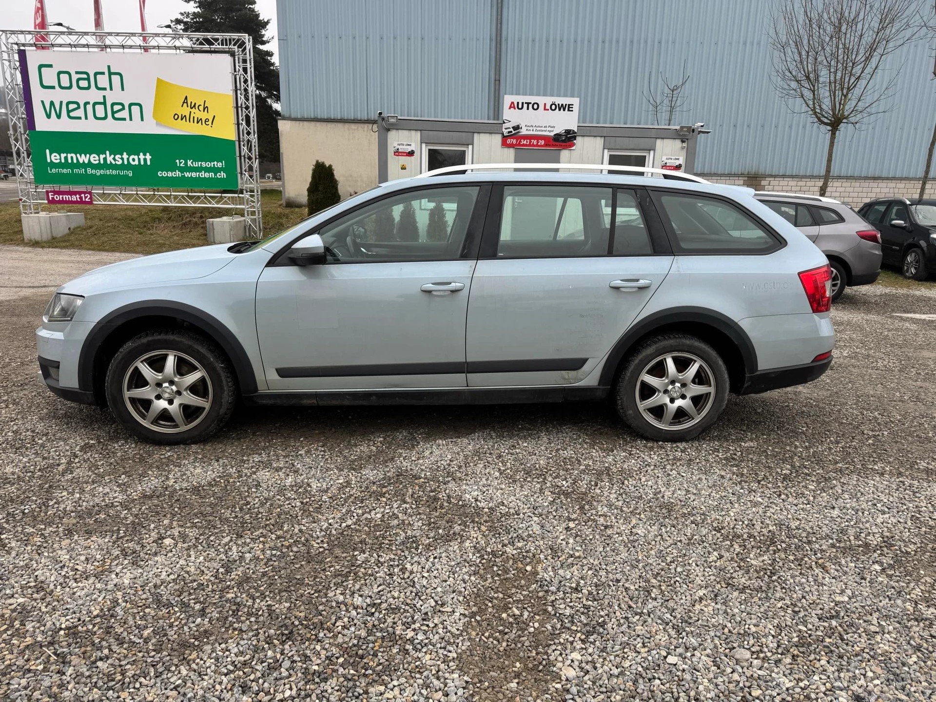SKODA Octavia Combi 2.0 TDI Scout 4x4 DSG-image-6