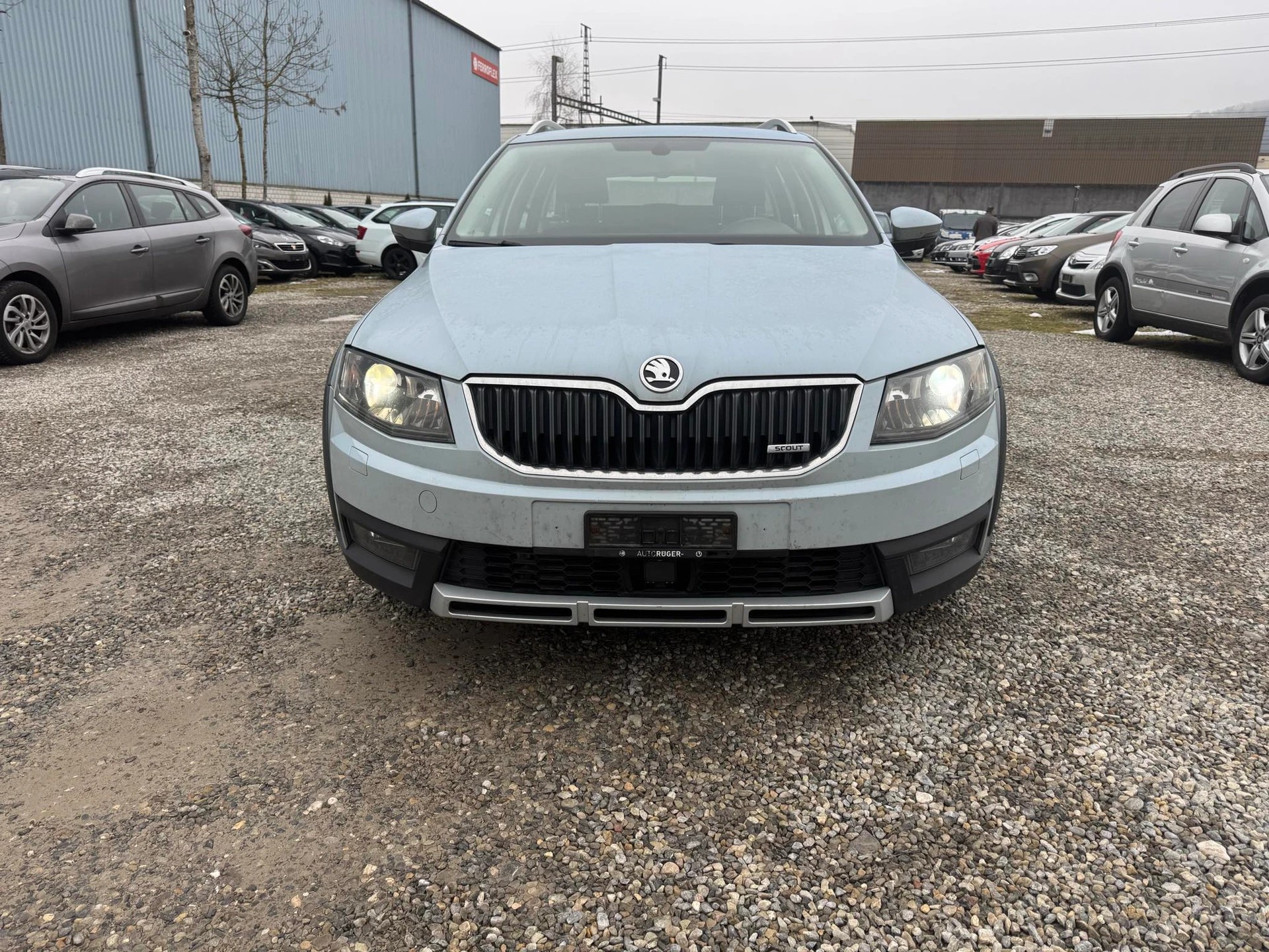 SKODA Octavia Combi 2.0 TDI Scout 4x4 DSG-image-9