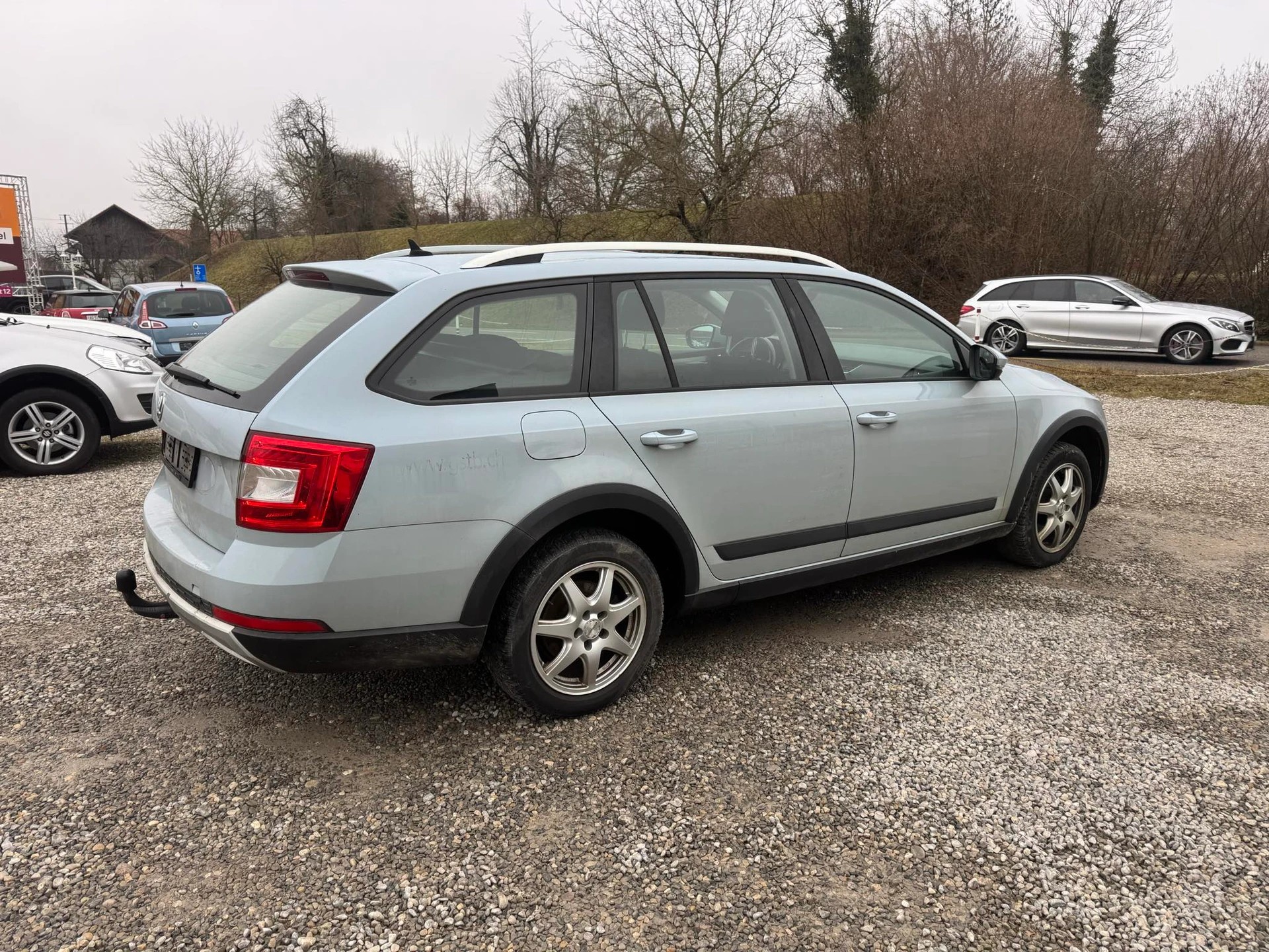 SKODA Octavia Combi 2.0 TDI Scout 4x4 DSG-image-8