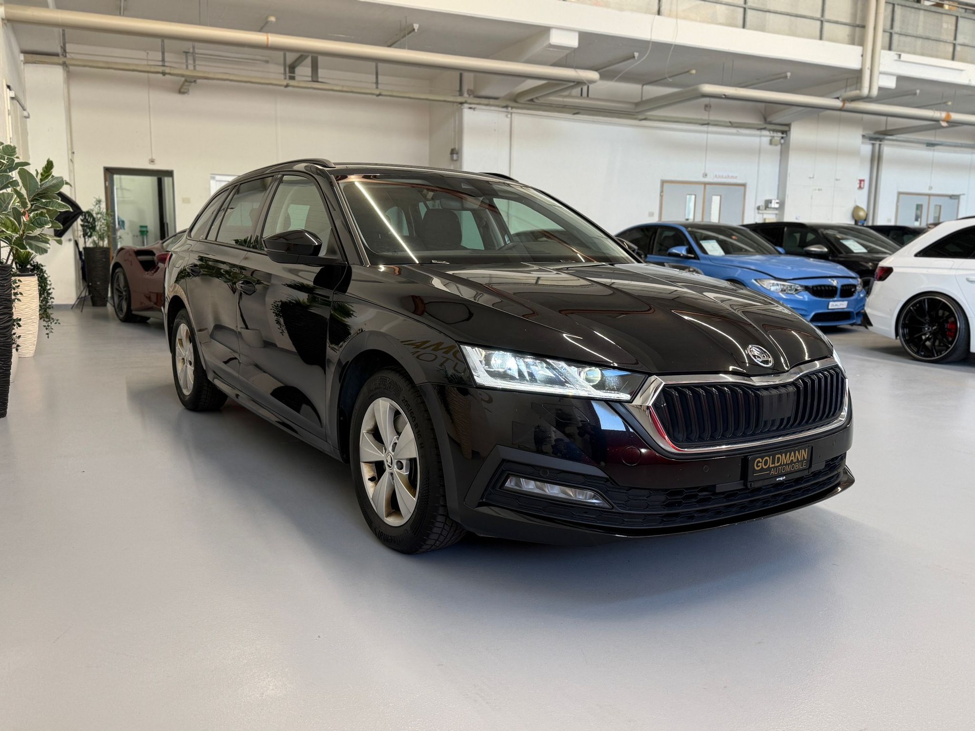 SKODA Octavia Combi 2.0 TDI DSG Ambition 4x4-image-6