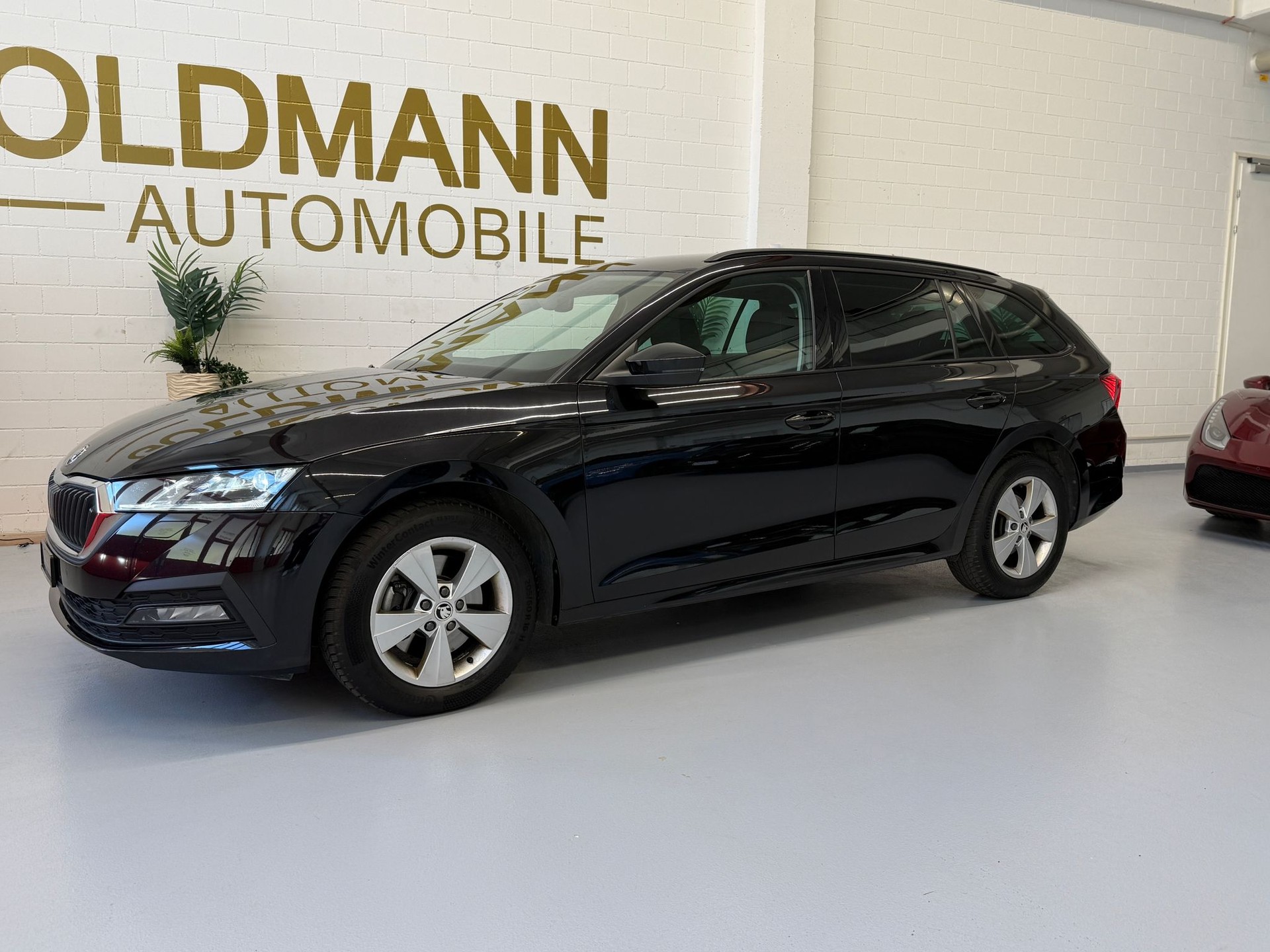 SKODA Octavia Combi 2.0 TDI DSG Ambition 4x4-image-2